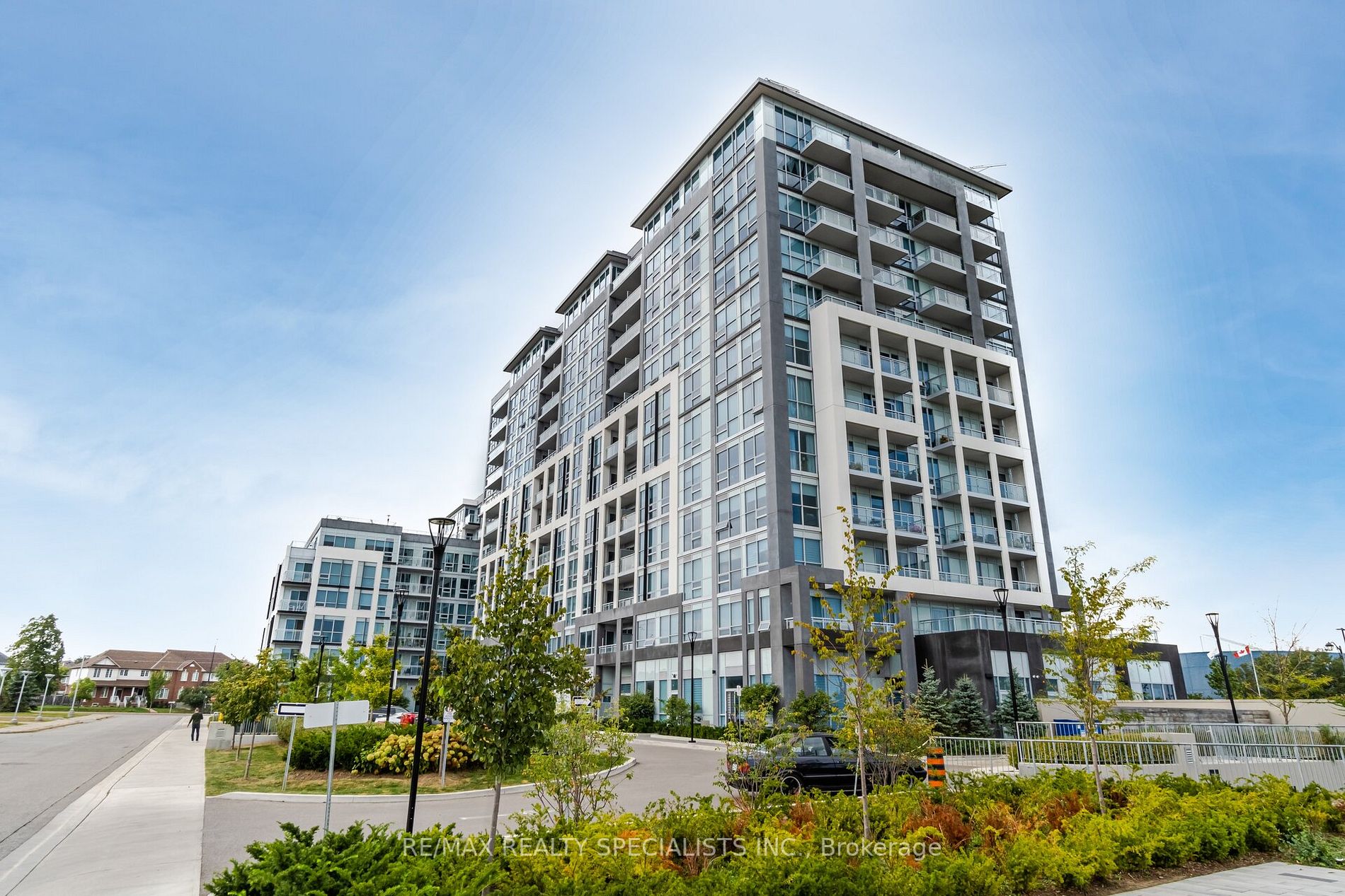 1050 Main St E, #624