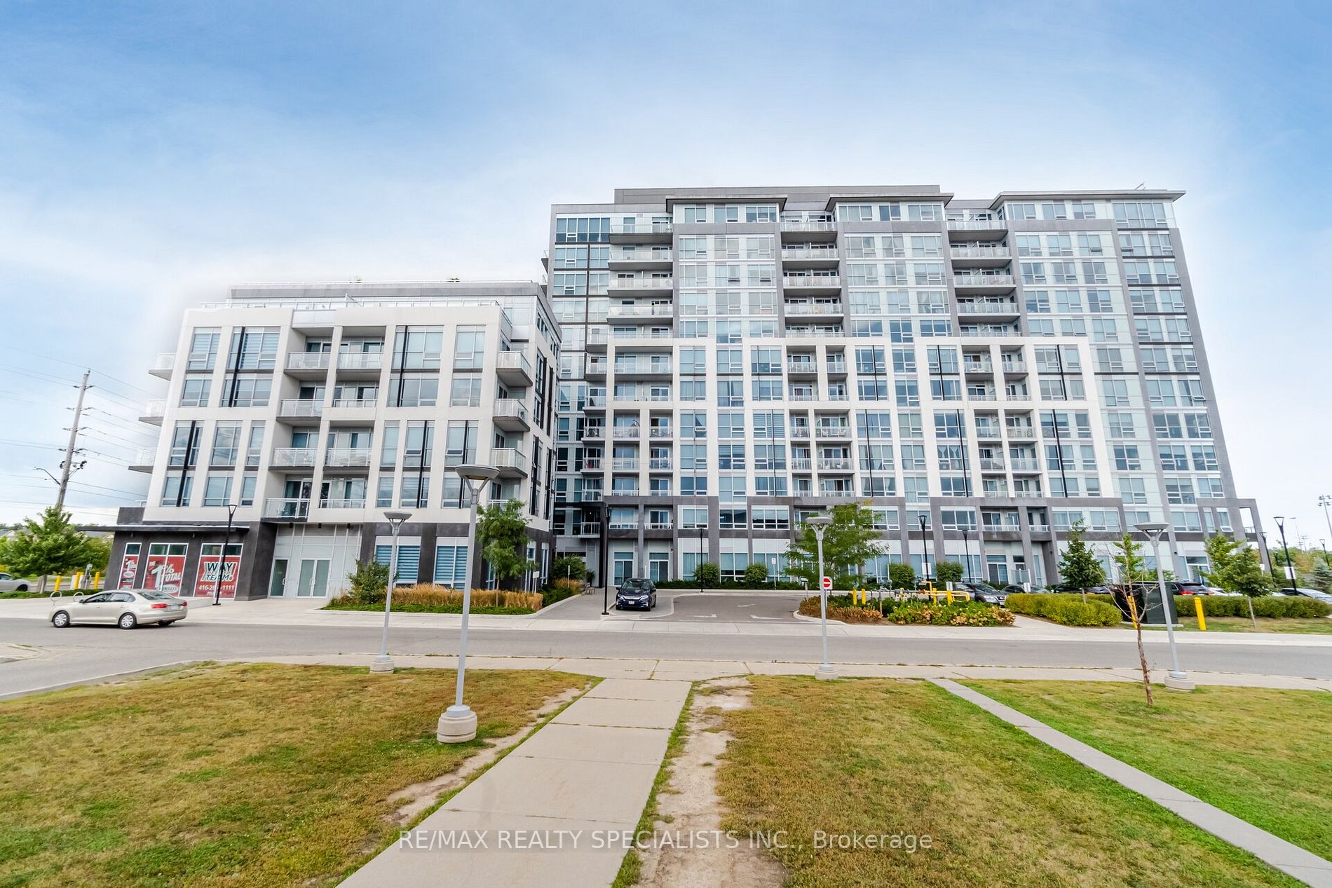 1050 Main St E, #624