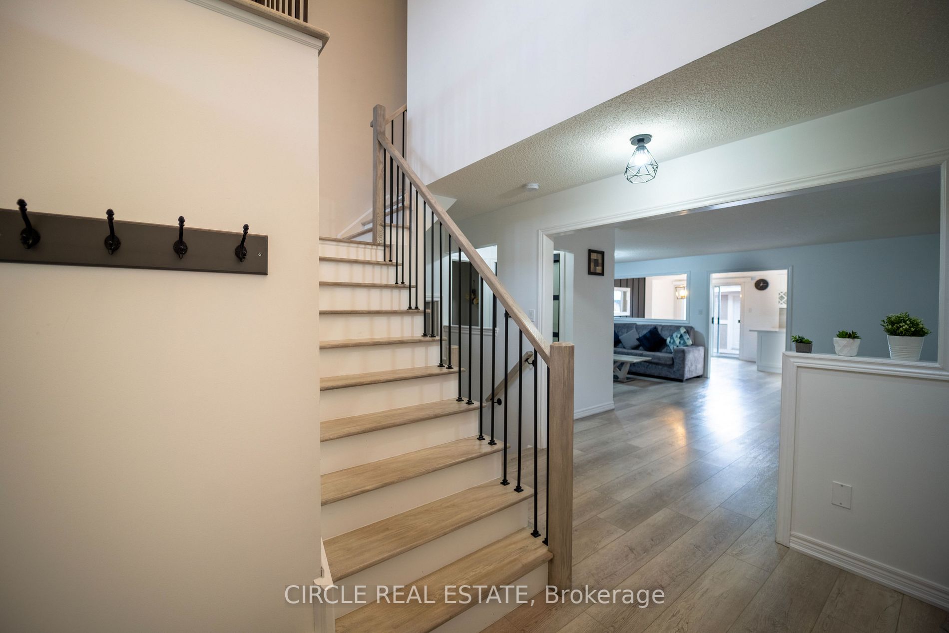 83 Emily Carr Cres