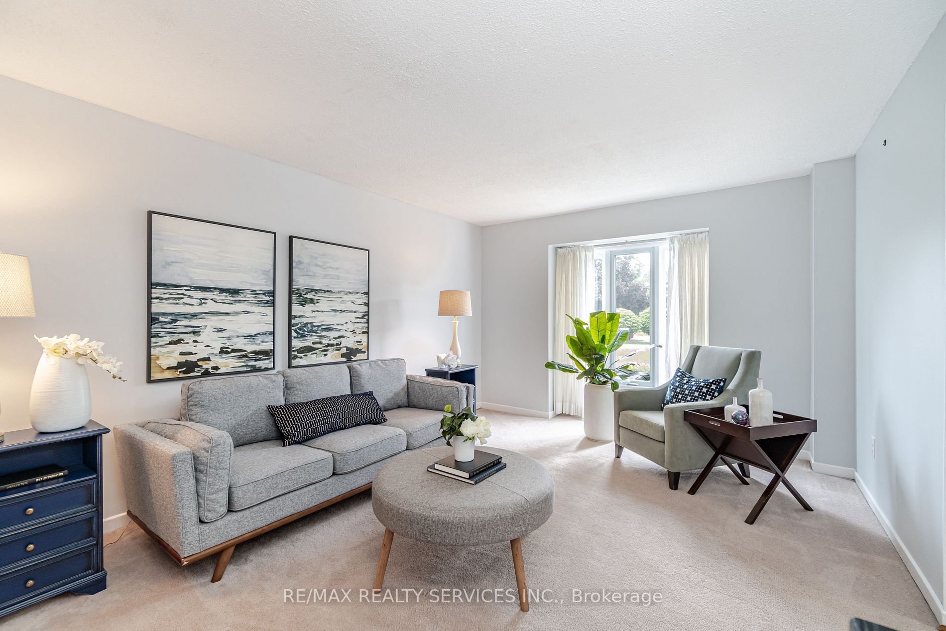24 Madelaine Cres