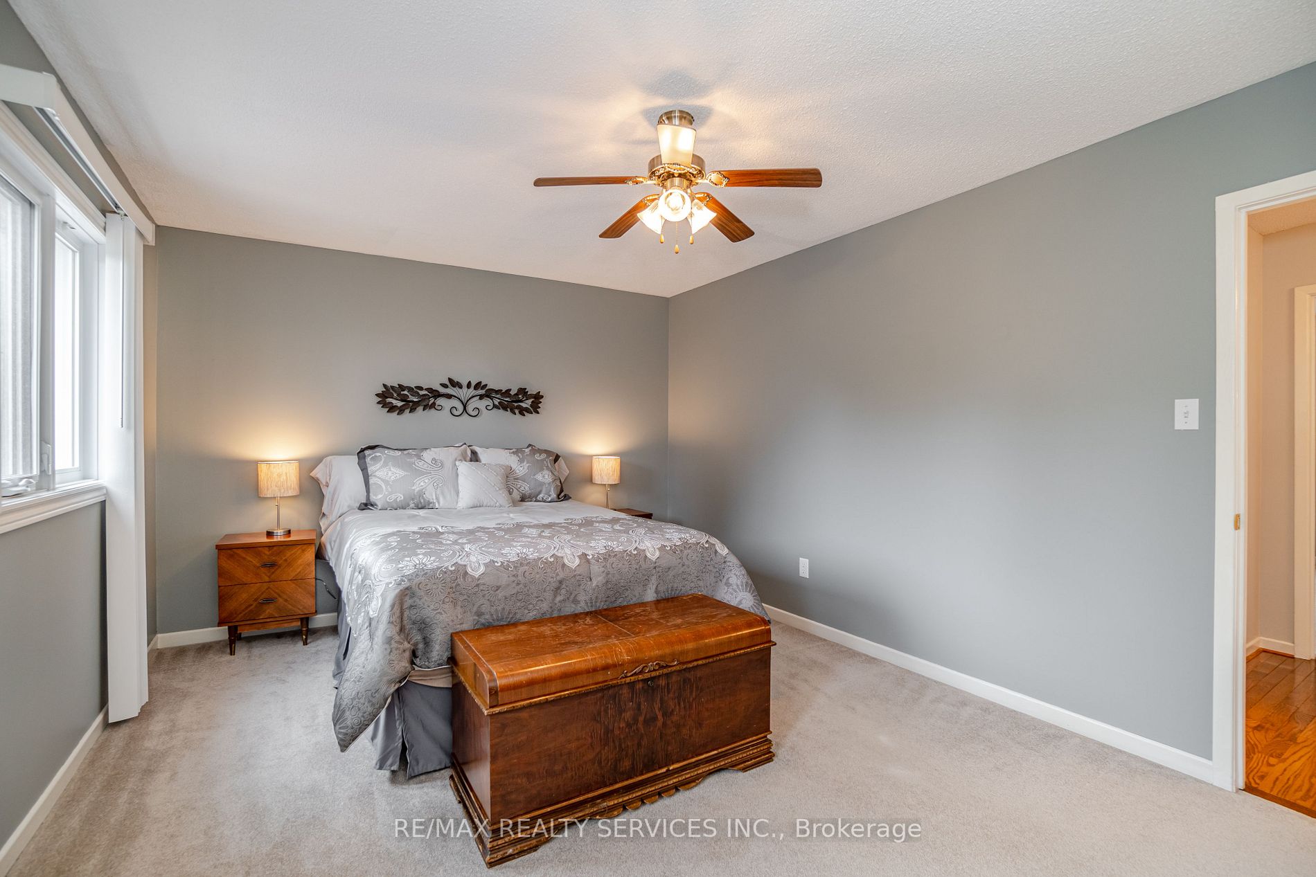 24 Madelaine Cres
