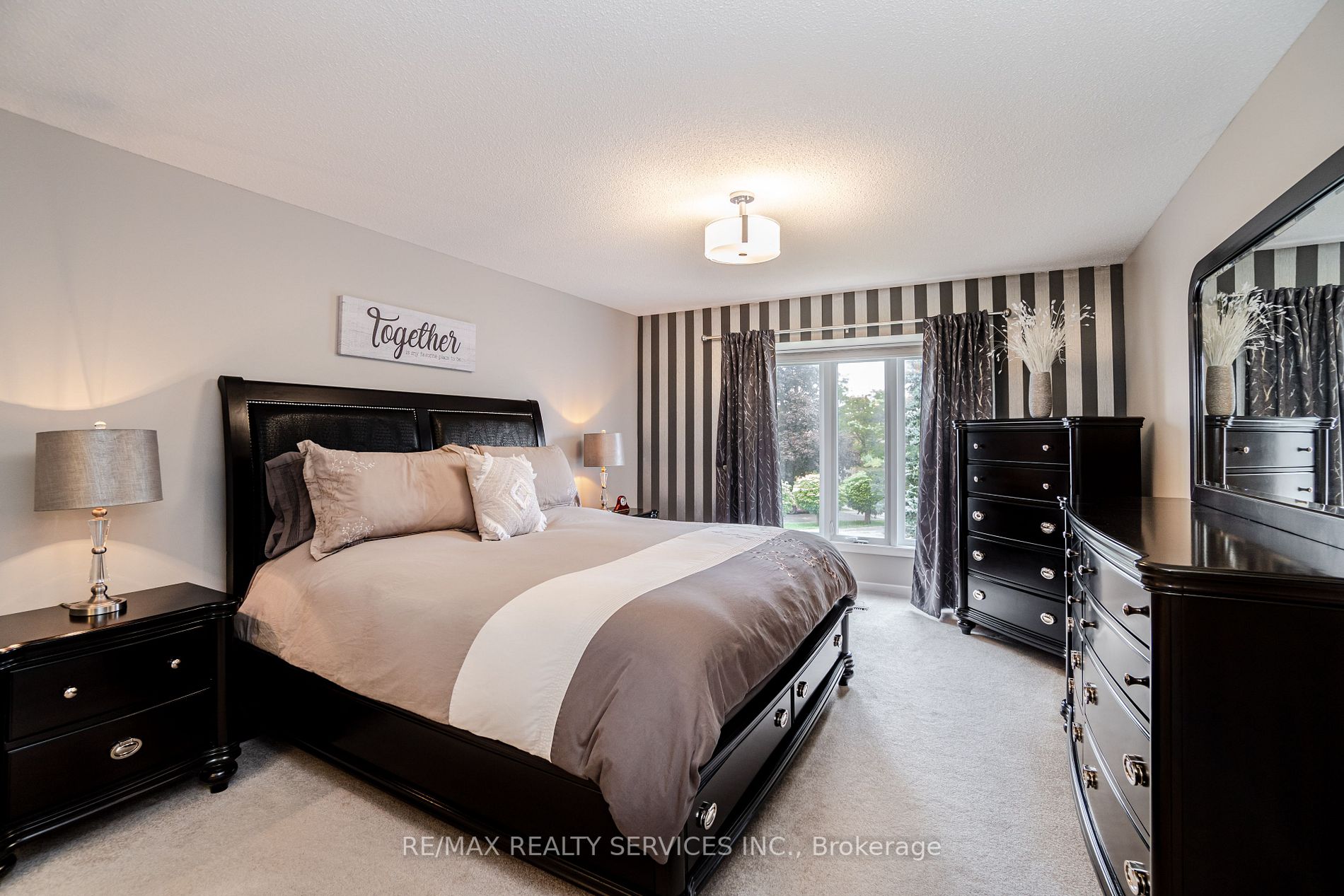24 Madelaine Cres
