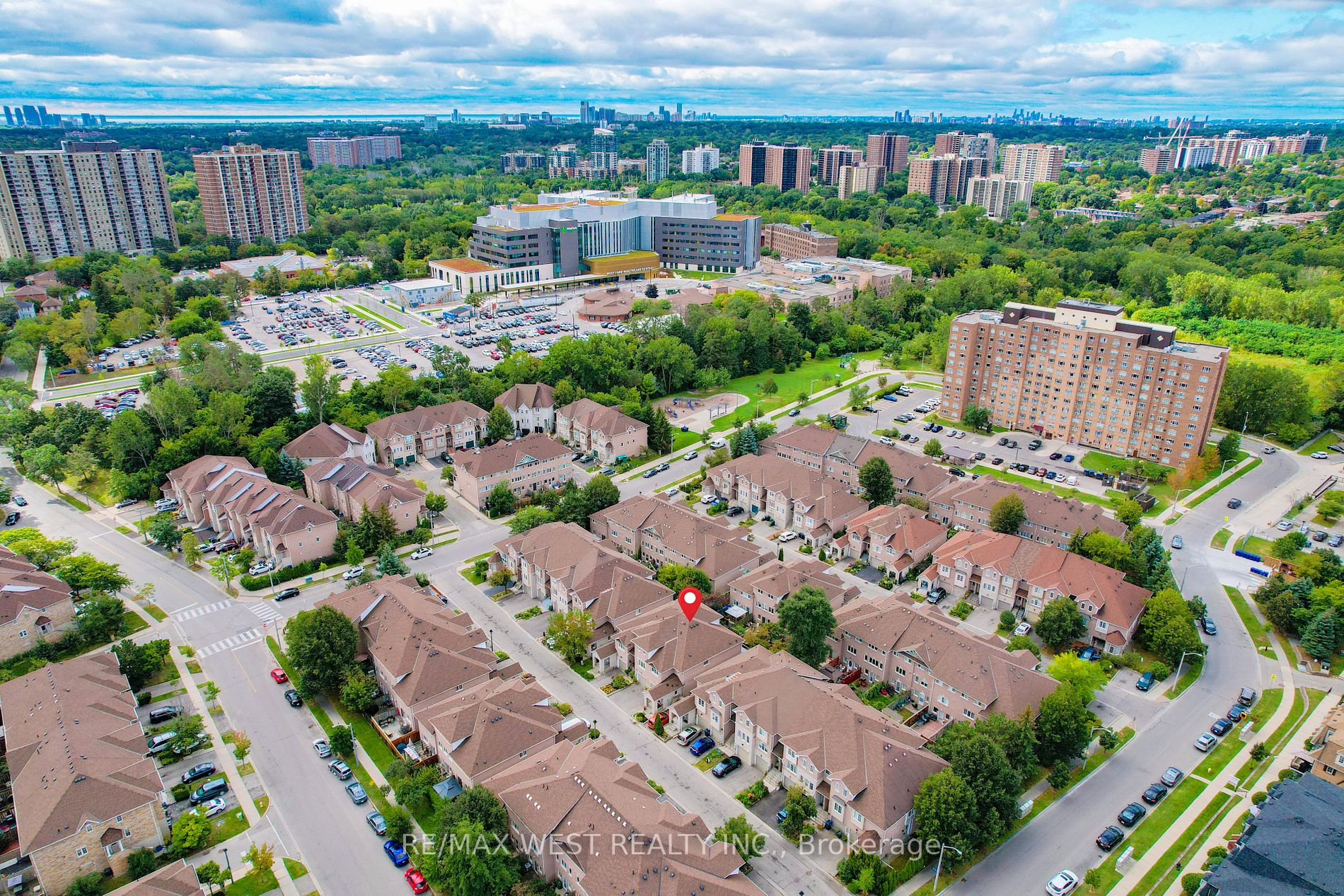 42 Pioneer Ave, #28