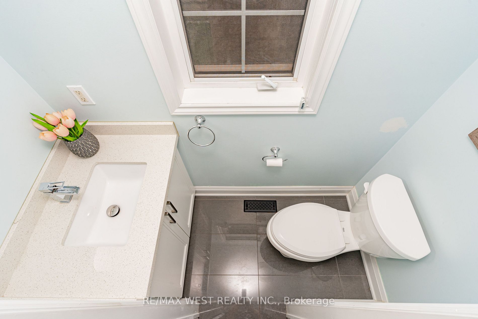 42 Pioneer Ave, #28