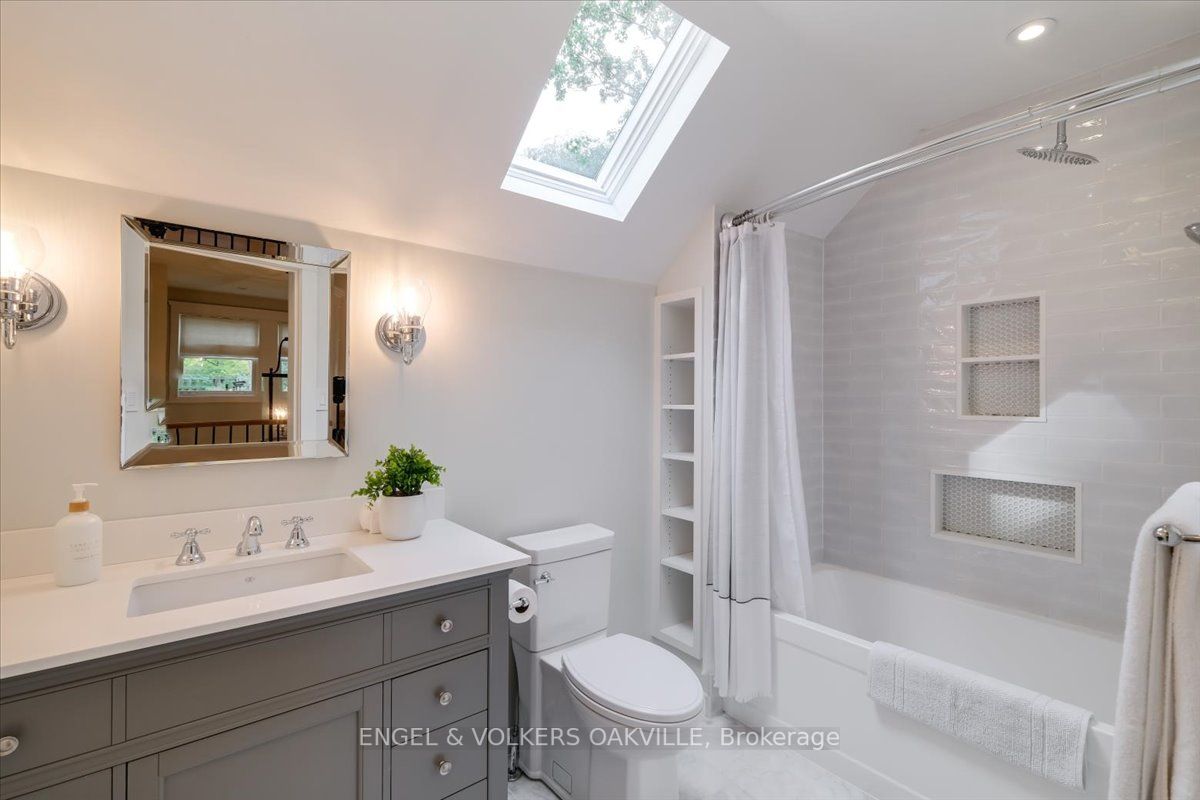 1330 Birchwood Heights Dr
