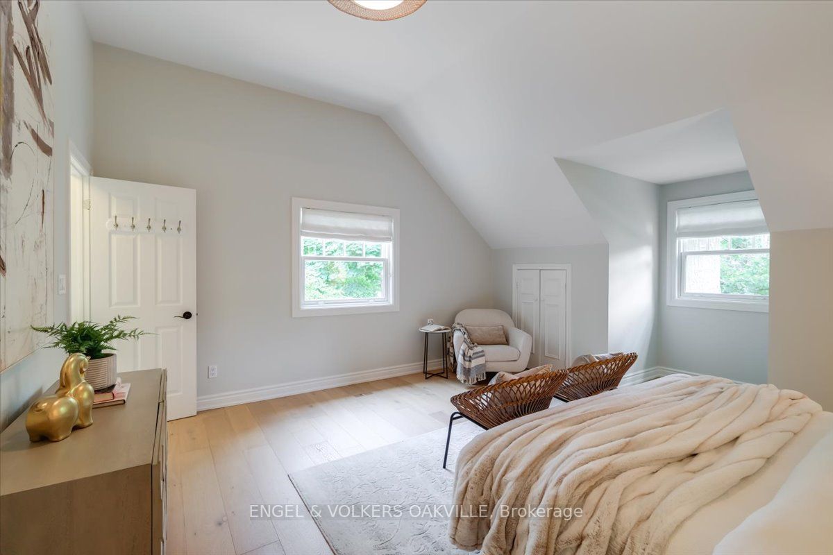 1330 Birchwood Heights Dr