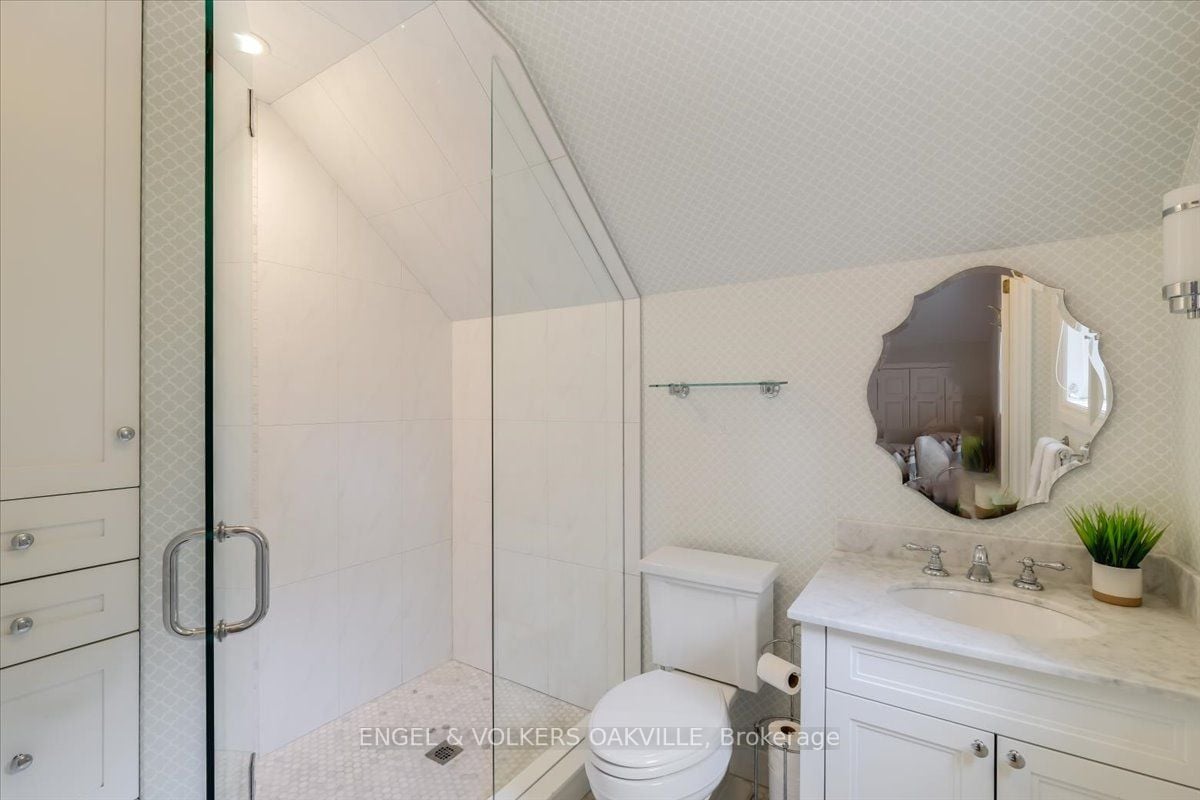 1330 Birchwood Heights Dr
