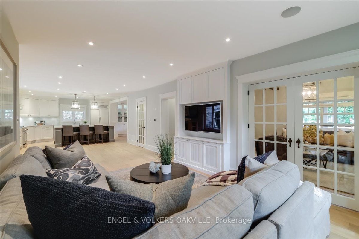 1330 Birchwood Heights Dr
