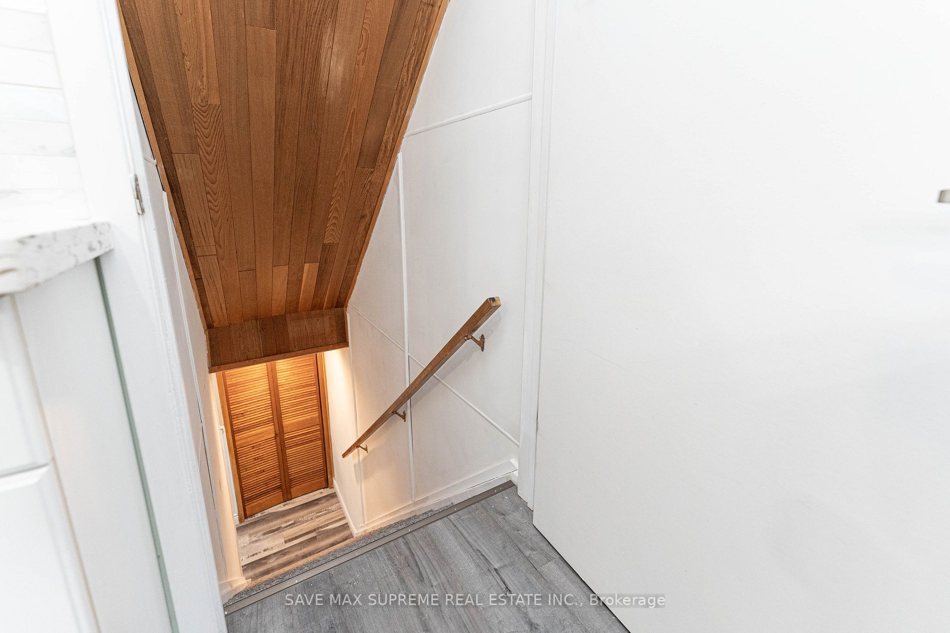 2458 Martin Crt