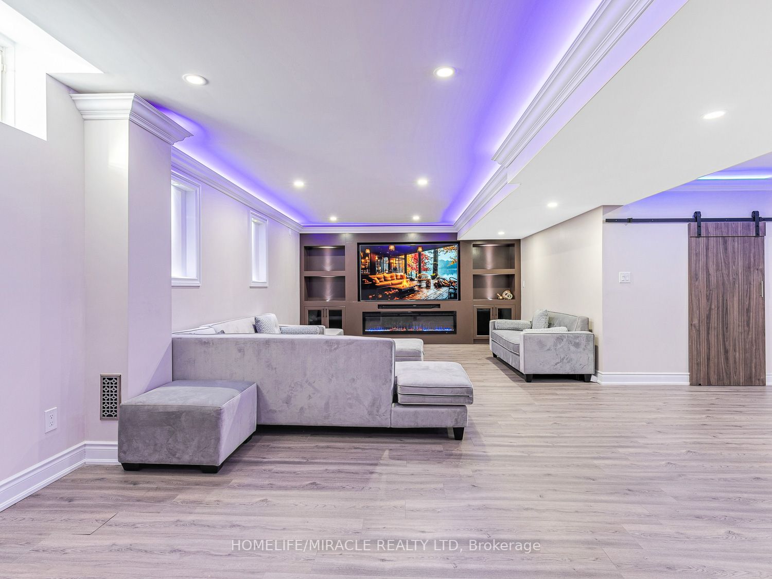 3257 Charles Biggar Dr