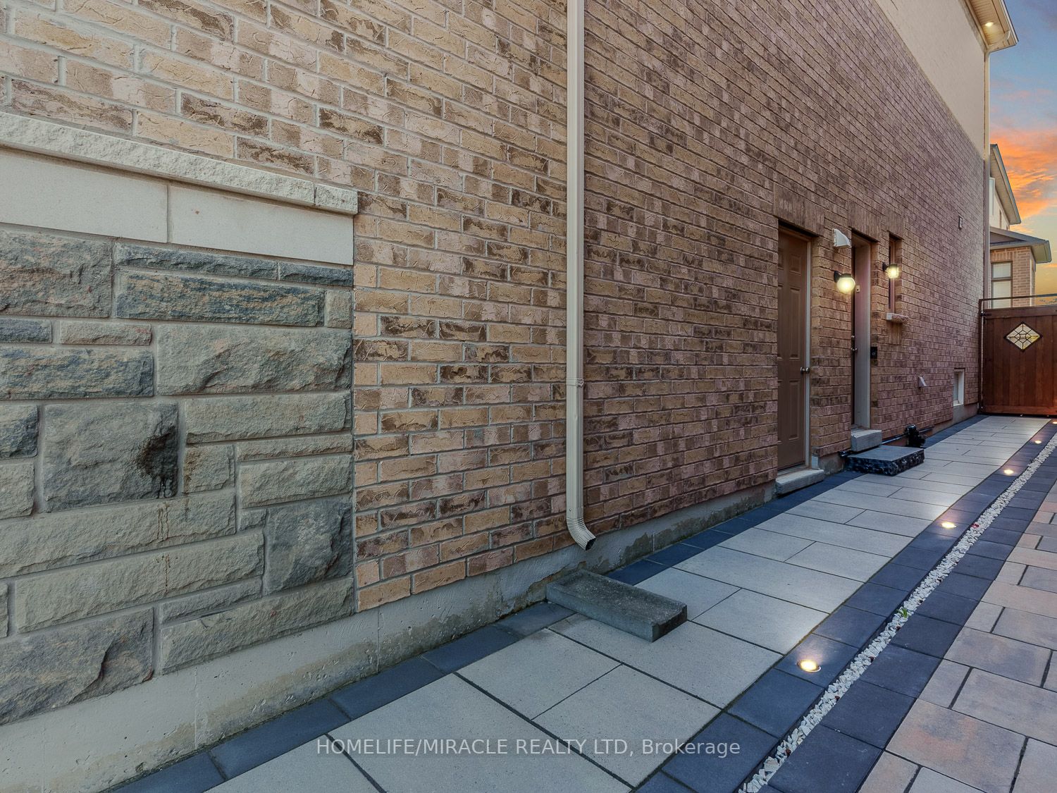 3257 Charles Biggar Dr