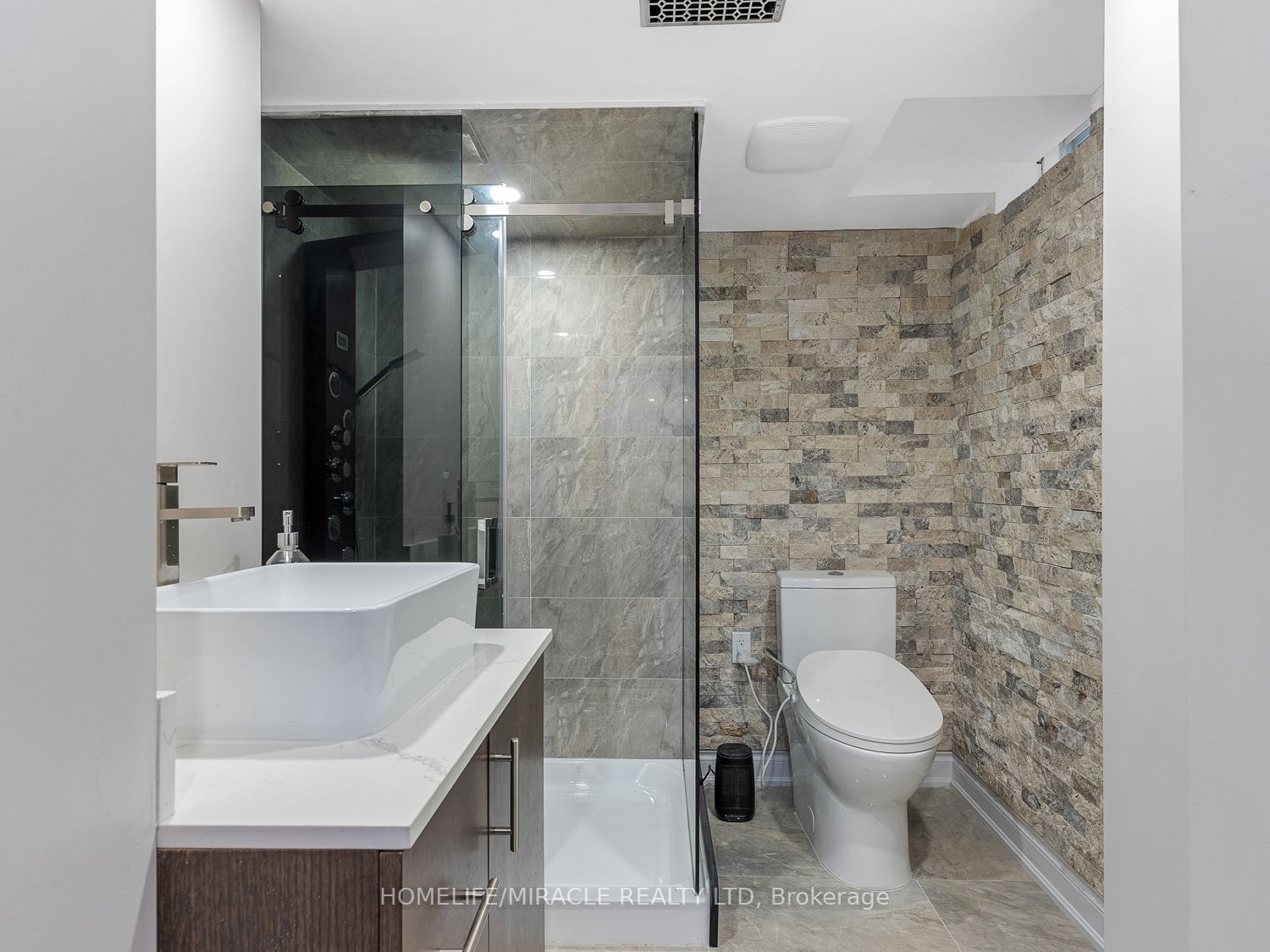 3257 Charles Biggar Dr