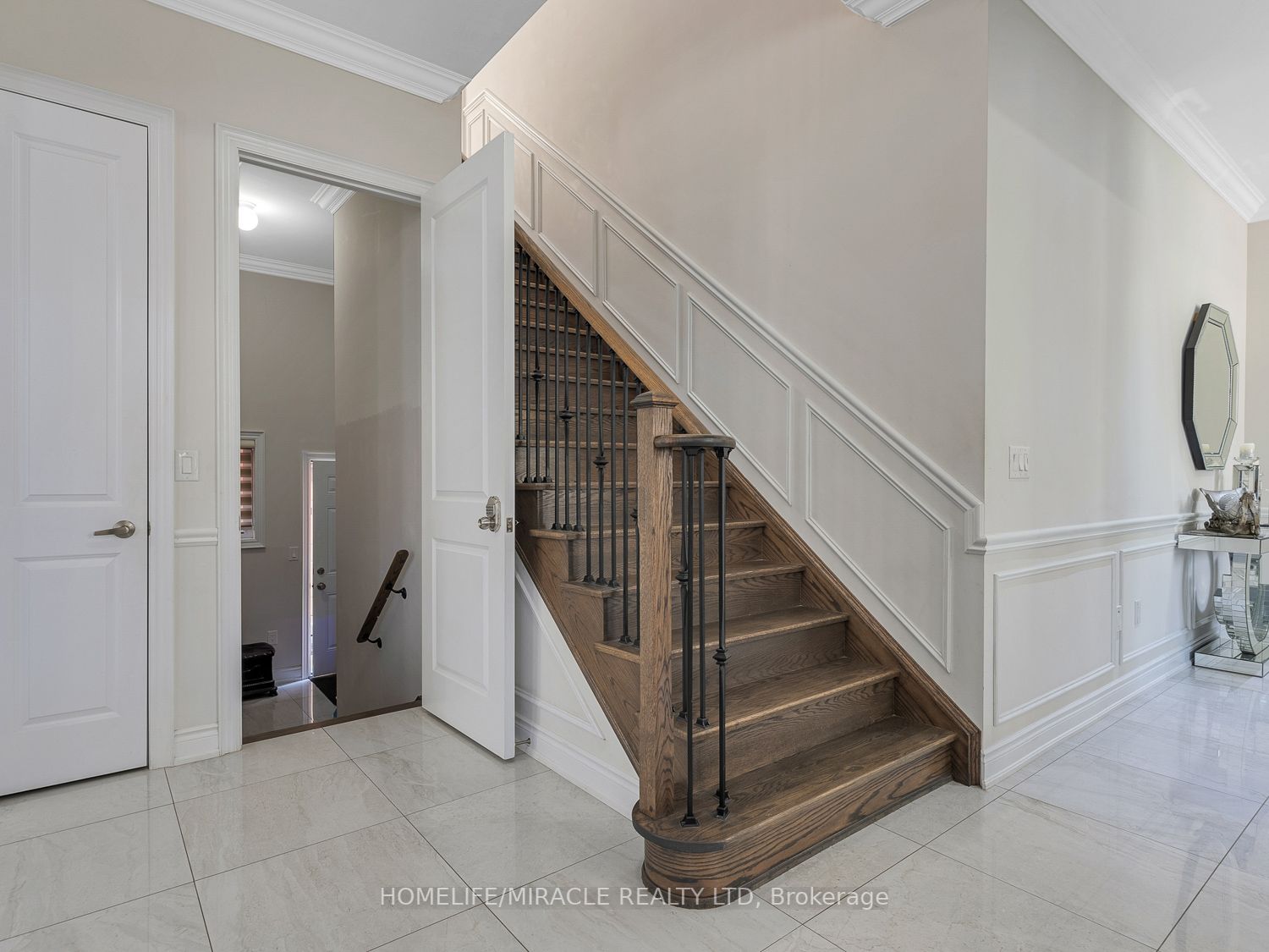 3257 Charles Biggar Dr