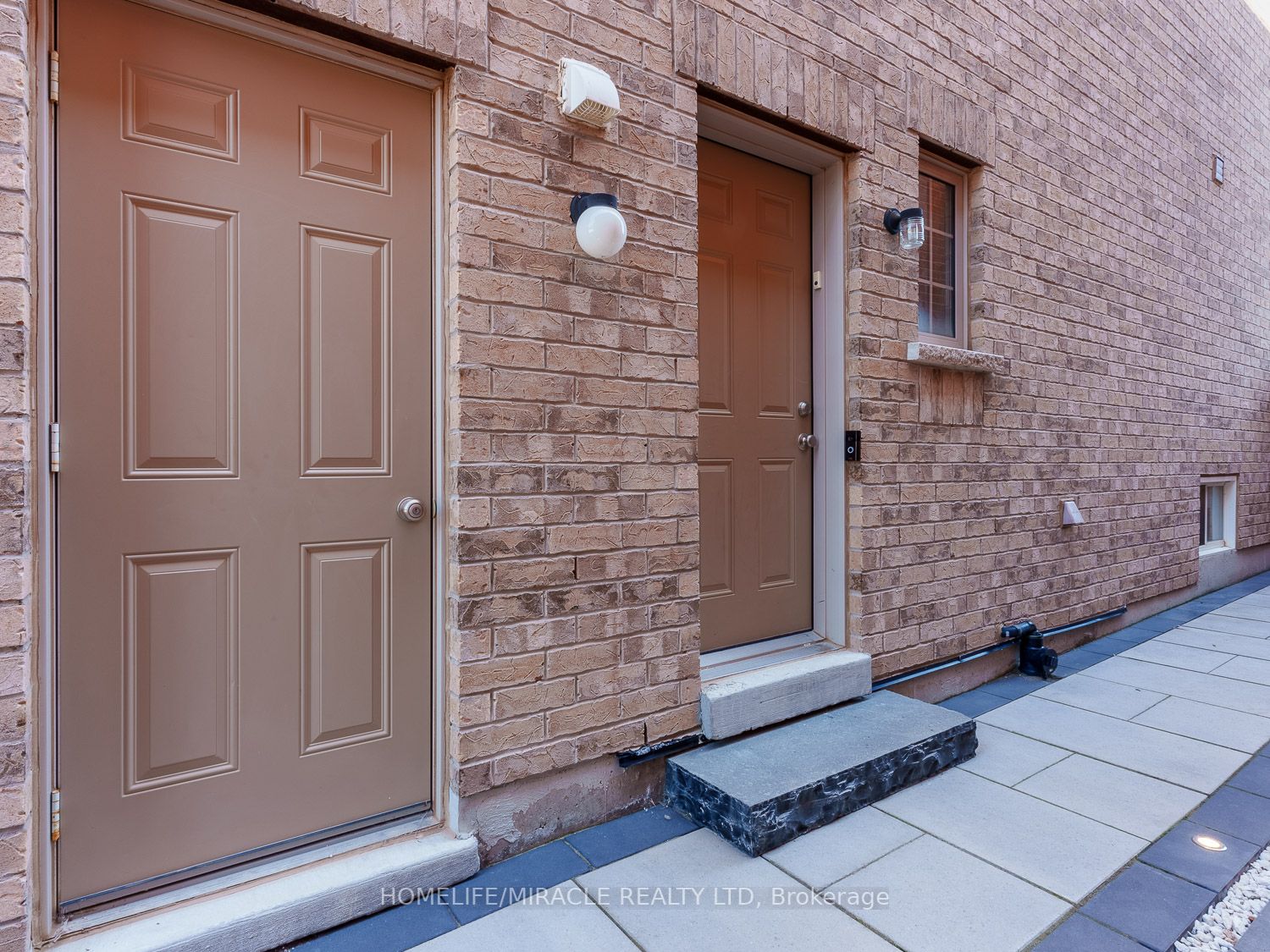 3257 Charles Biggar Dr