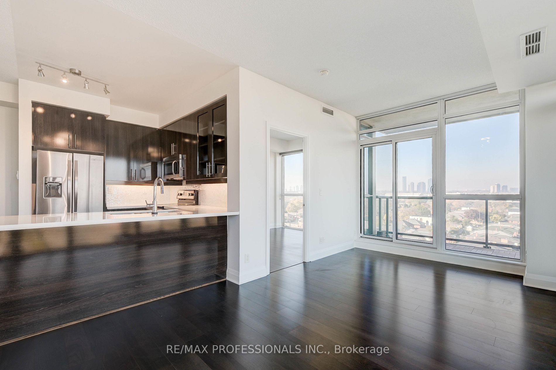 1185 The Queensway, #815