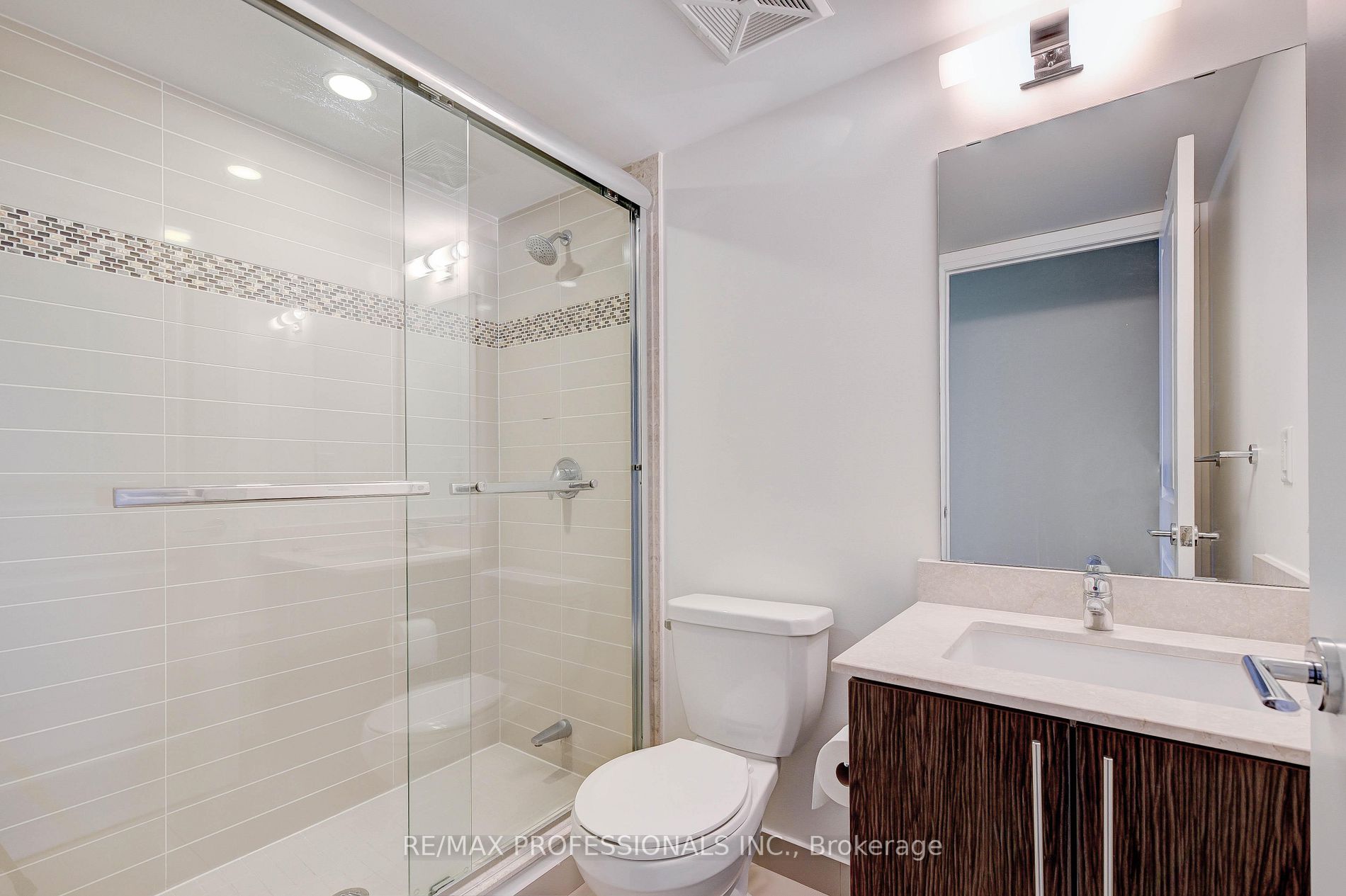 1185 The Queensway, #815