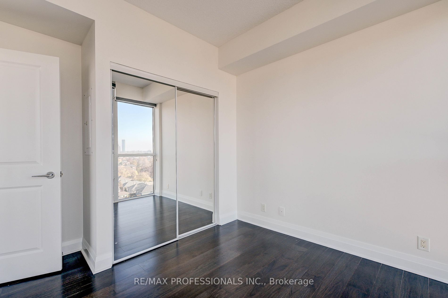 1185 The Queensway, #815
