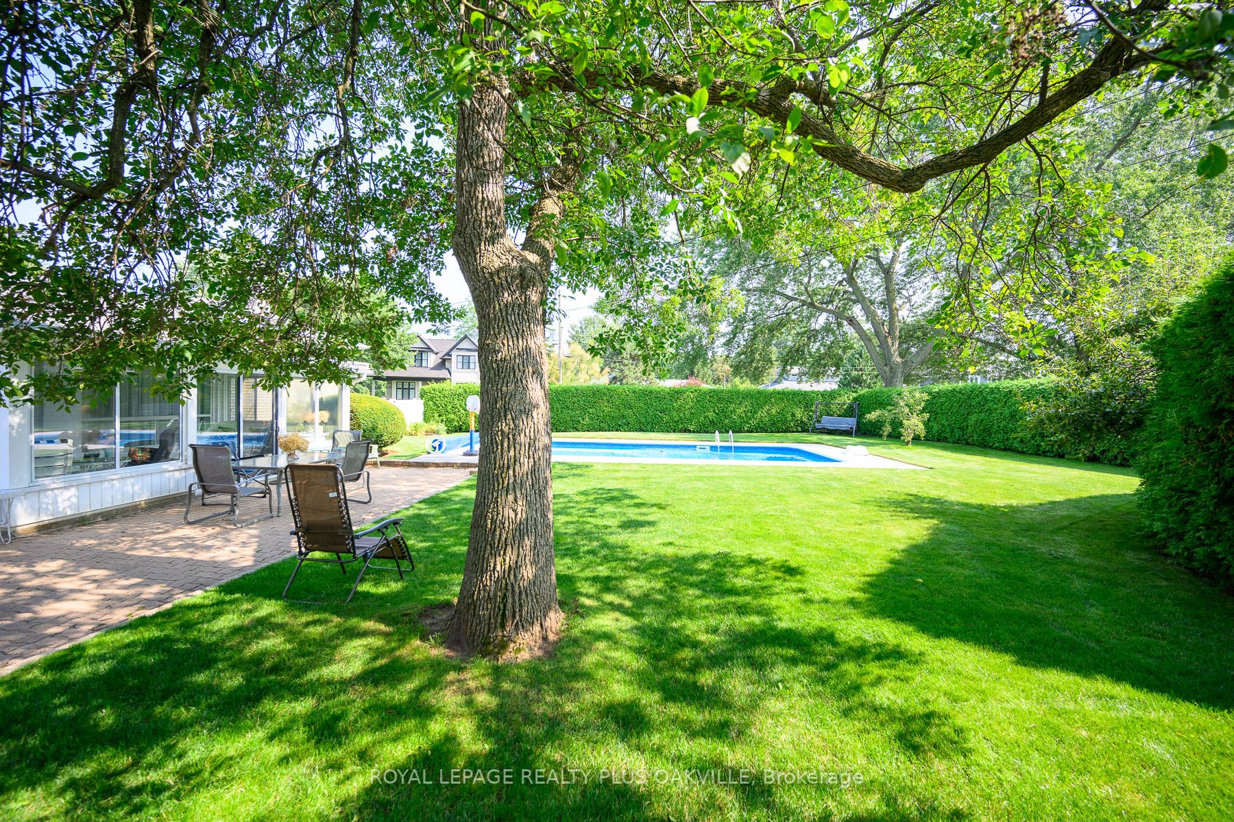 360 Sandlewood Road