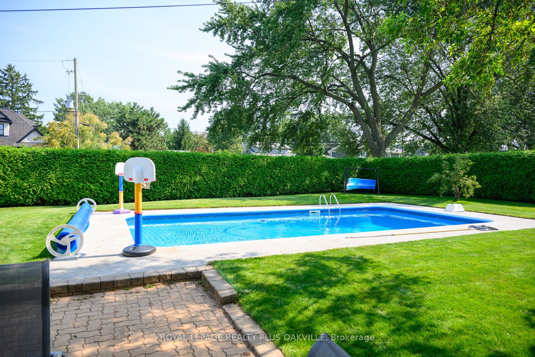 360 Sandlewood Road