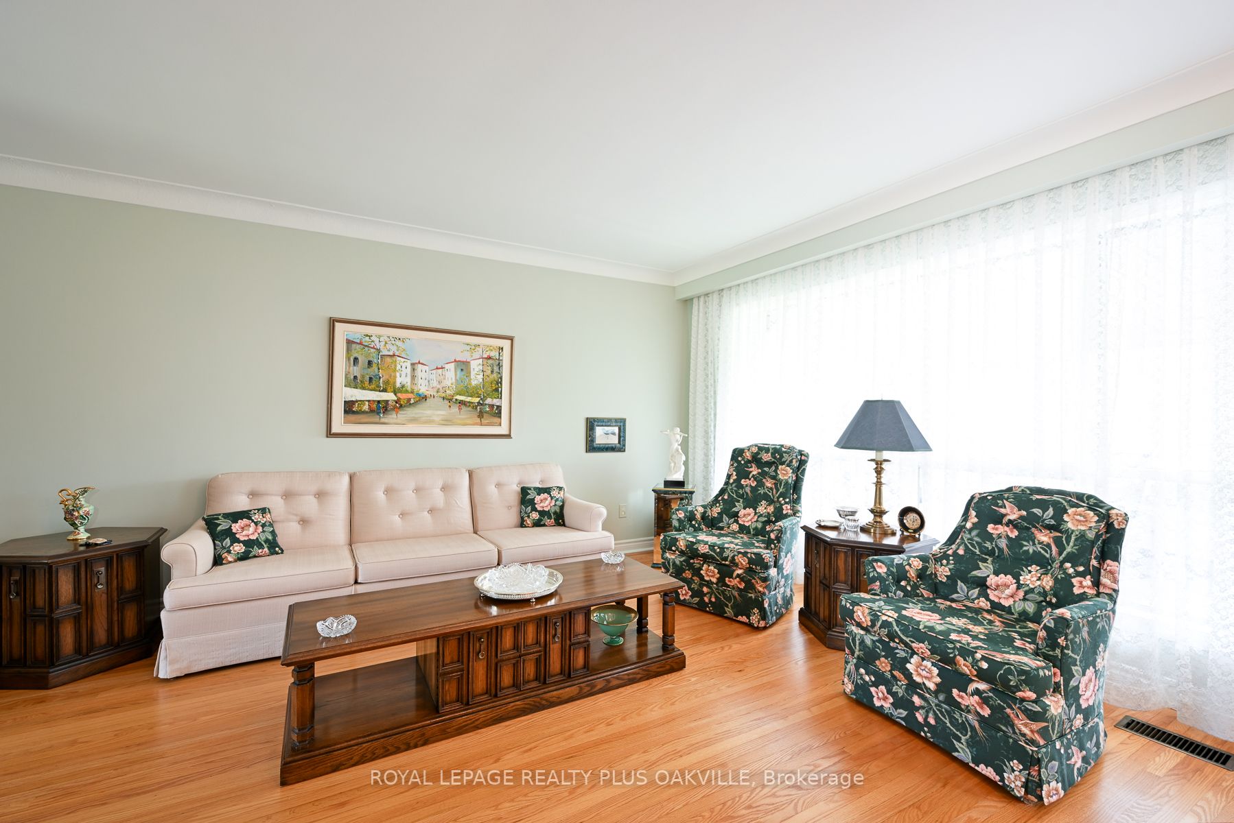 360 Sandlewood Road