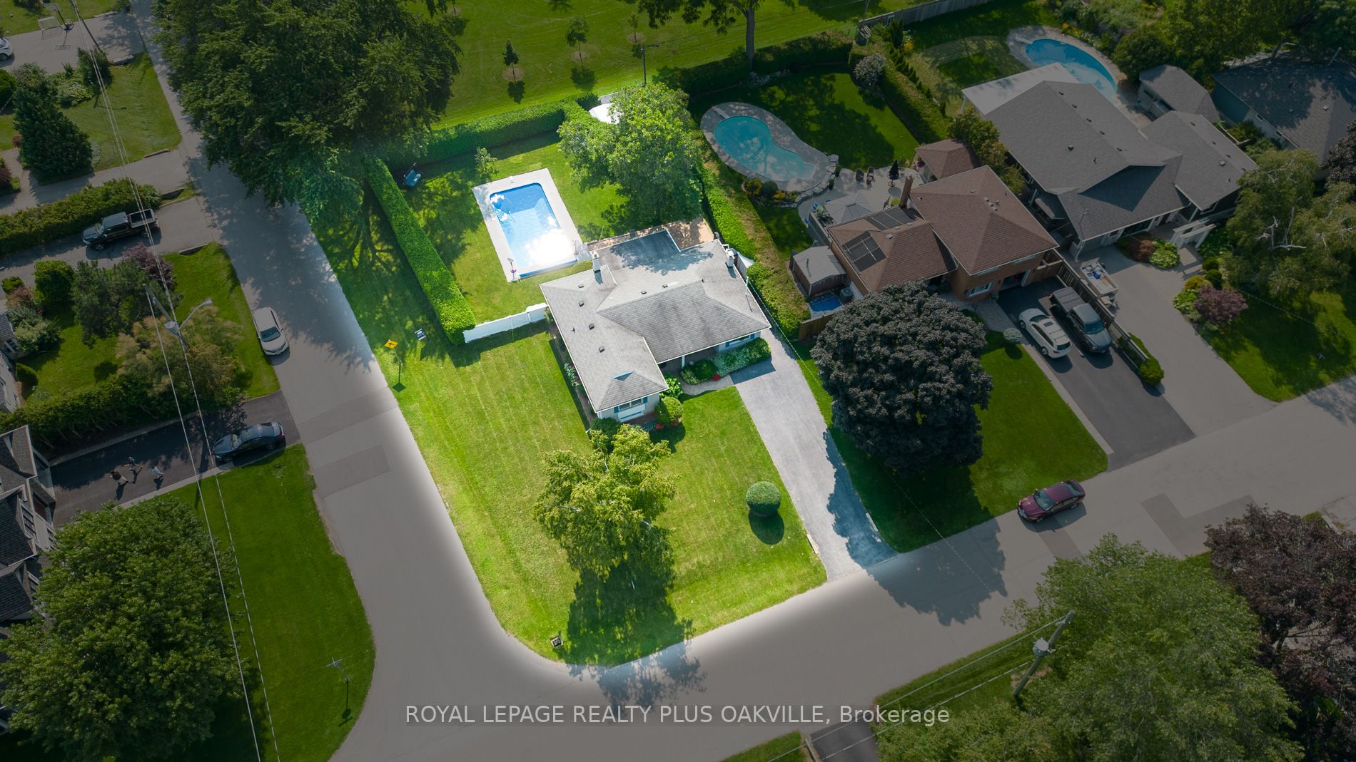 360 Sandlewood Road