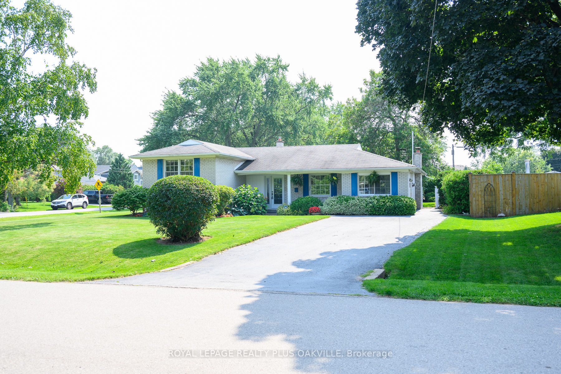 360 Sandlewood Rd