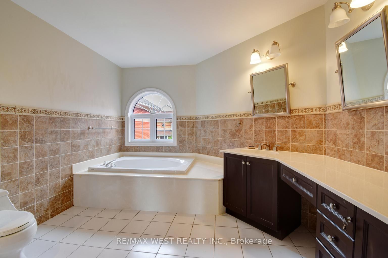 2145 Country Club Dr, #6