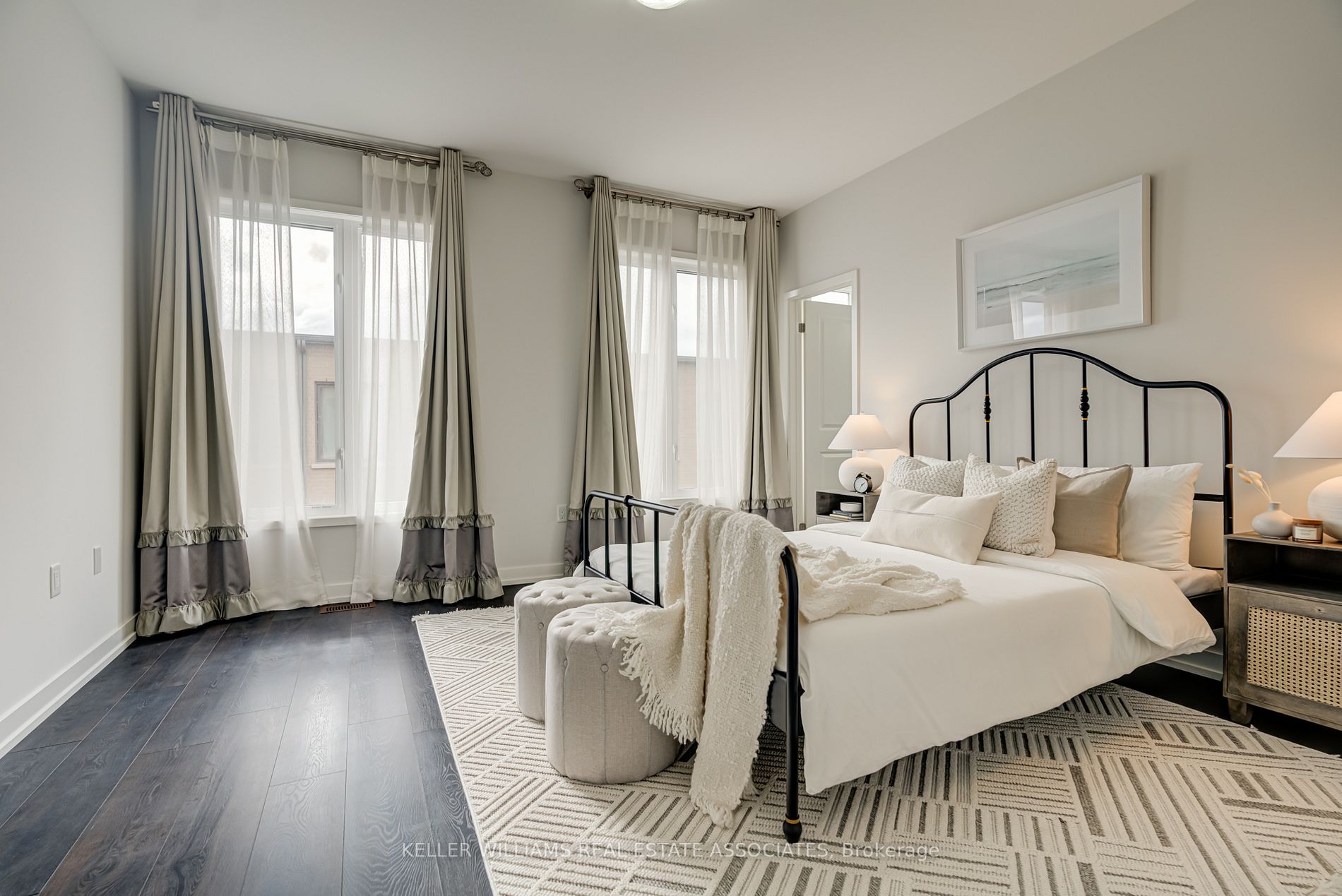 319 Squire Crescent