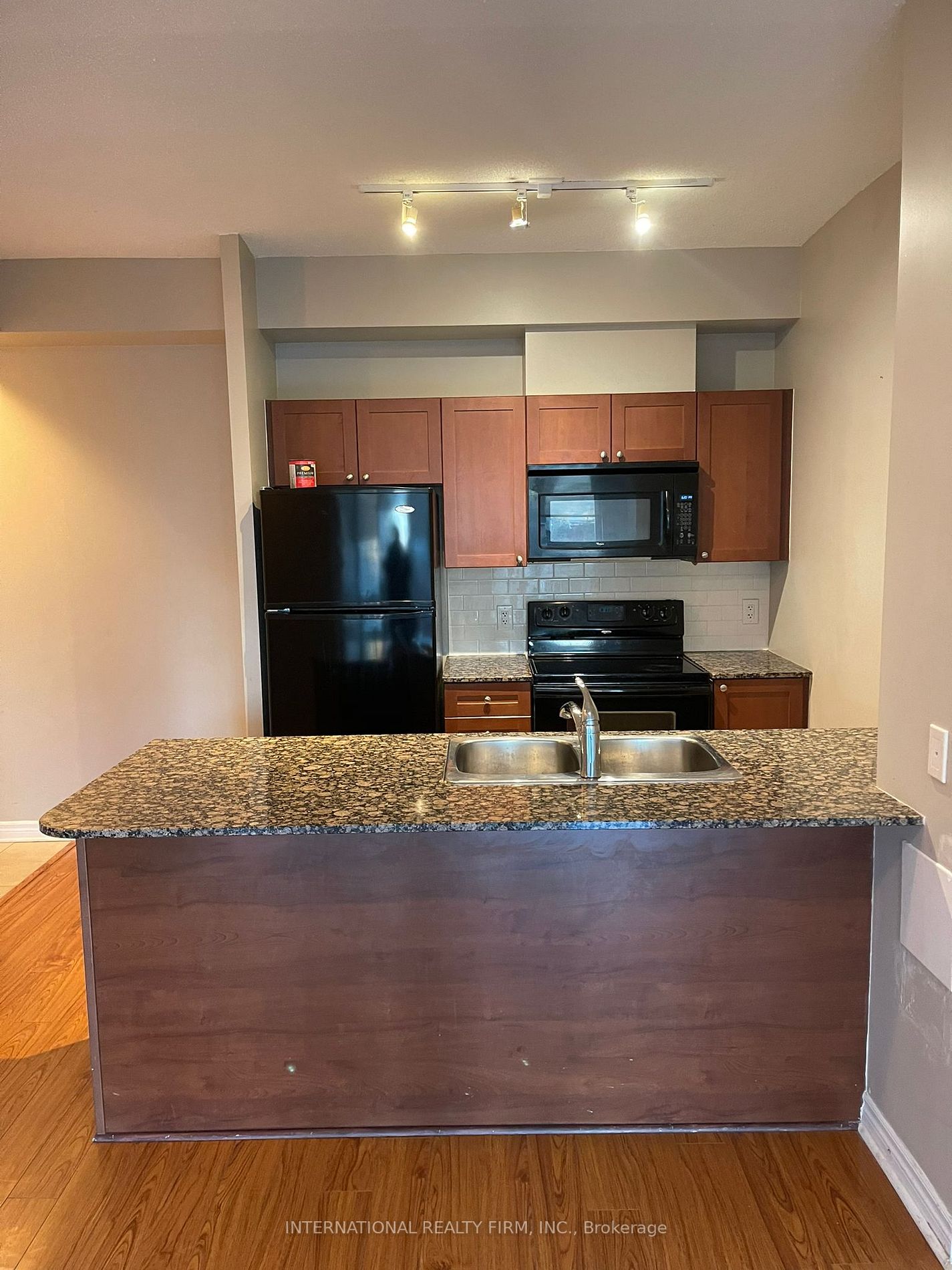 3525 Kariya Drive, #509