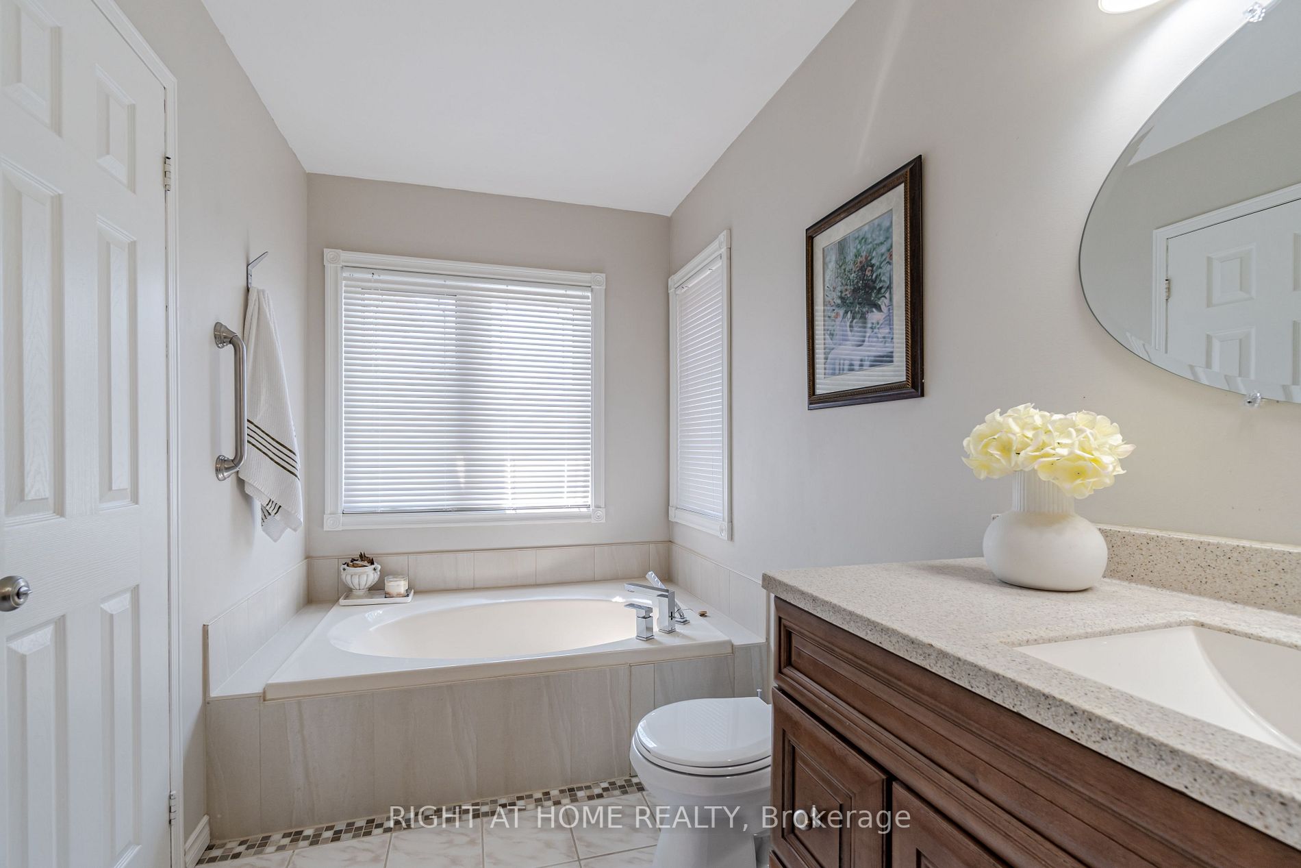 10 Hepburn Cres Cres