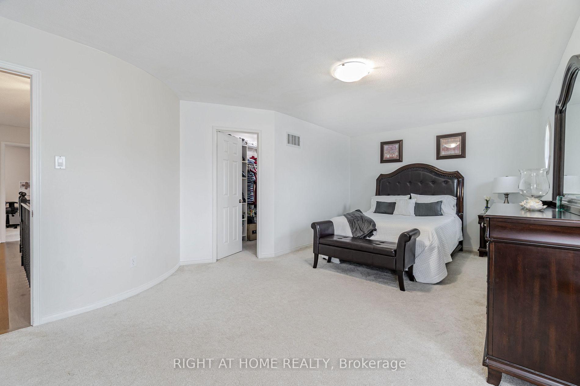 10 Hepburn Cres Cres