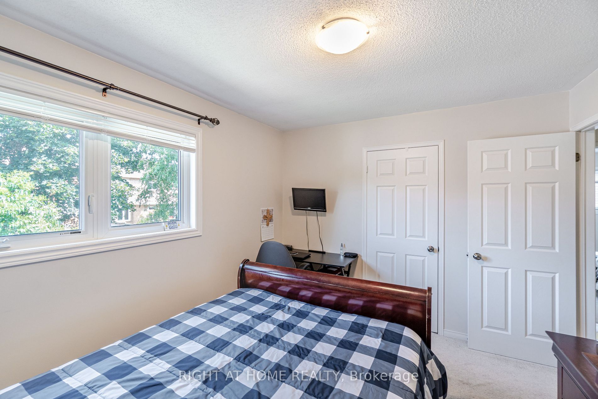 10 Hepburn Cres Cres