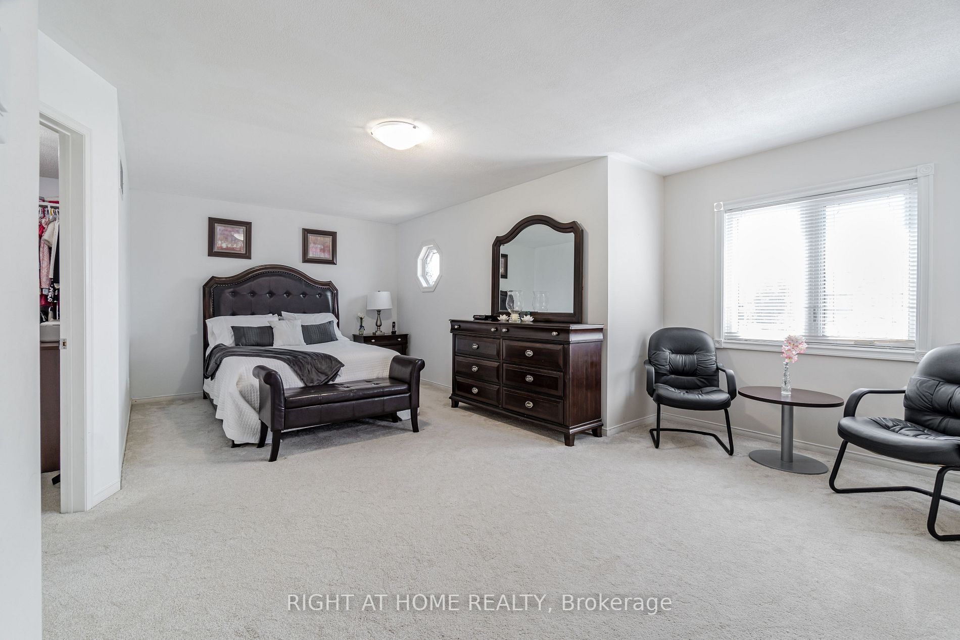 10 Hepburn Cres Cres
