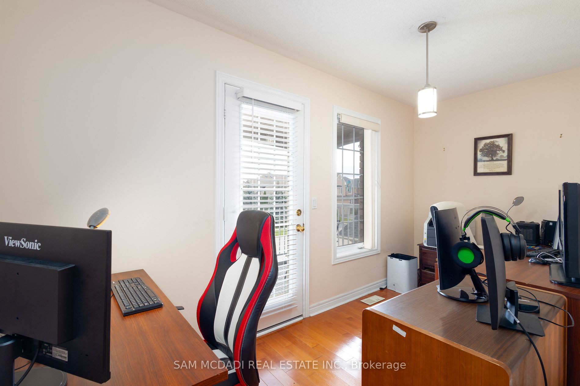 3435 Artesian Dr