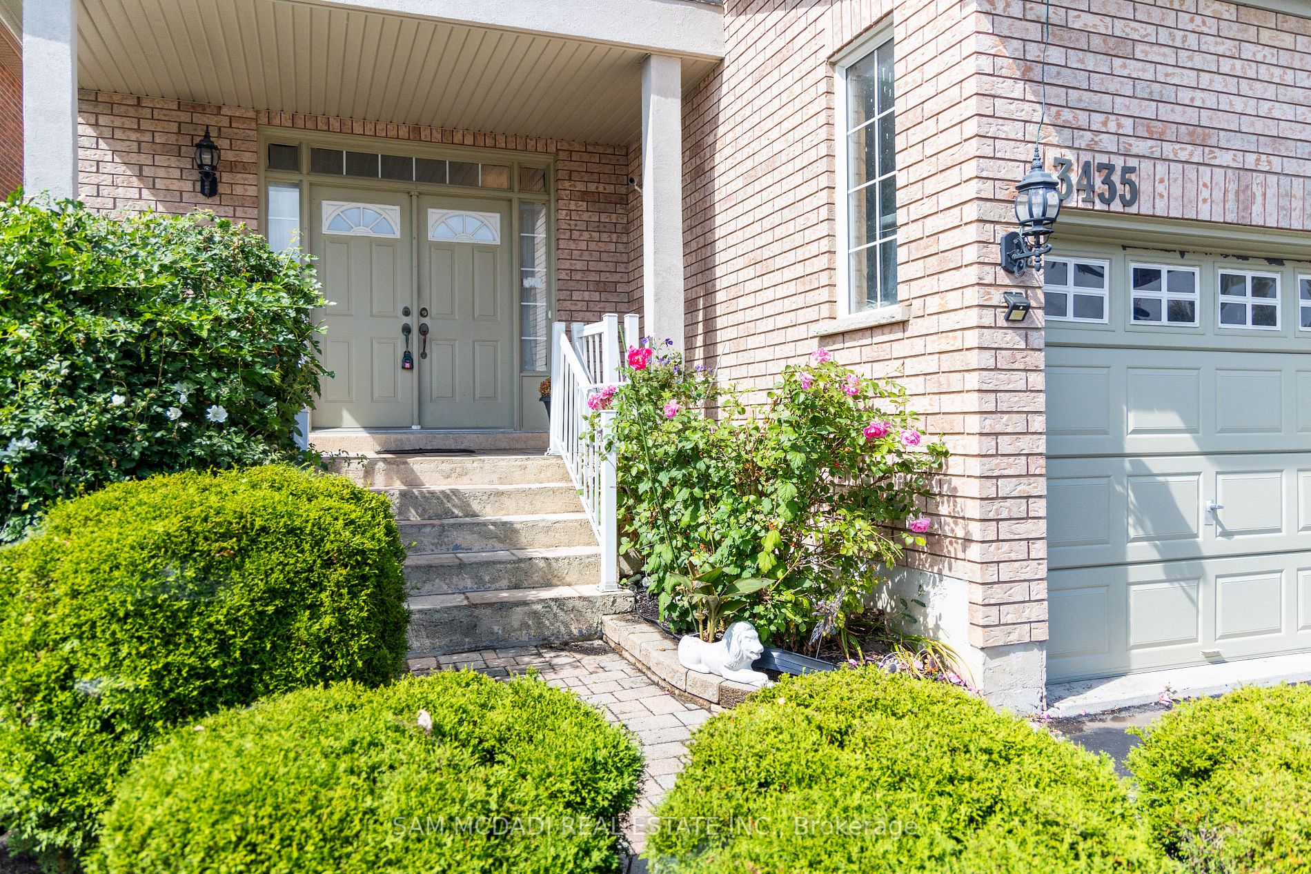 3435 Artesian Dr
