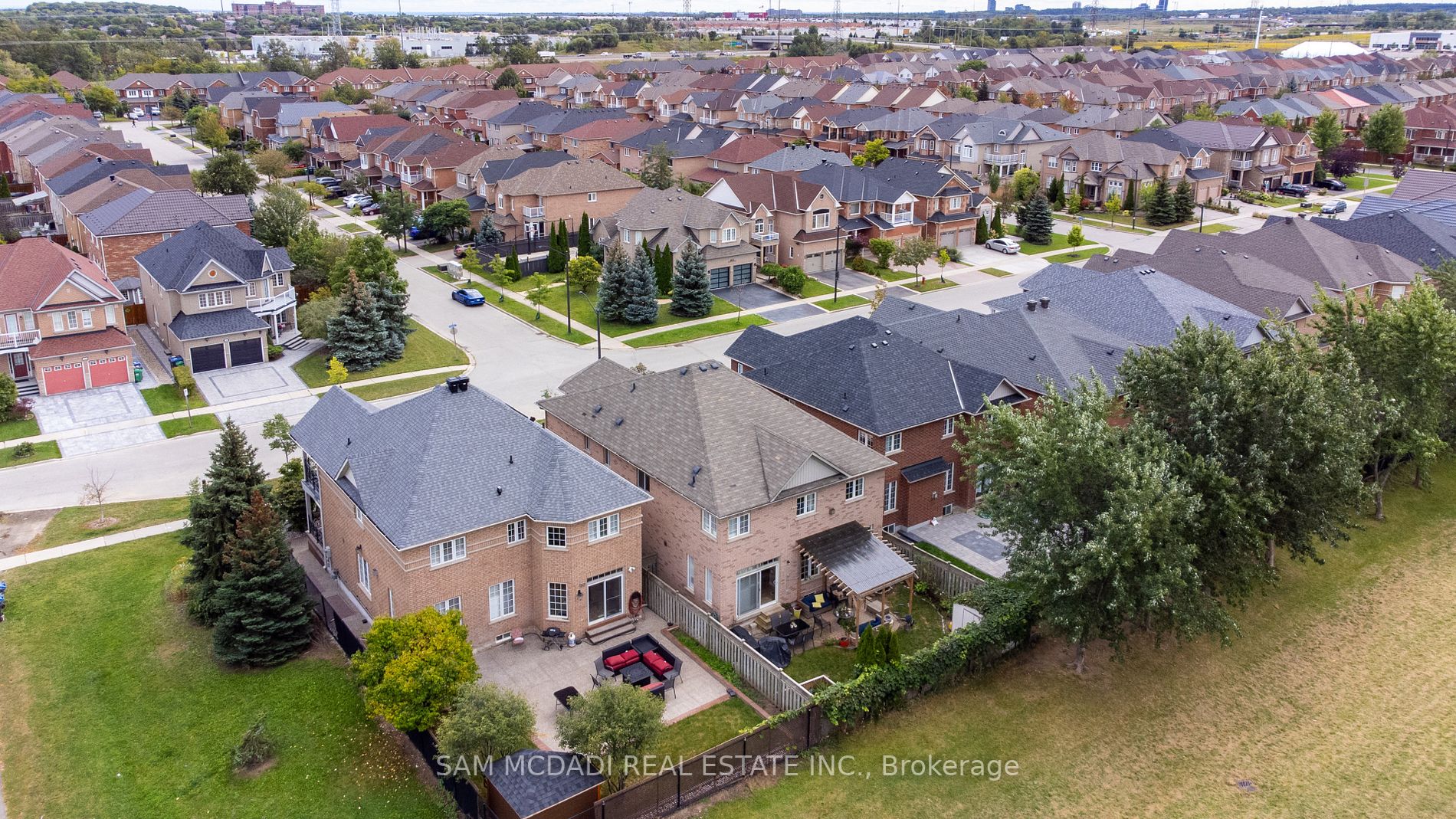 3435 Artesian Dr