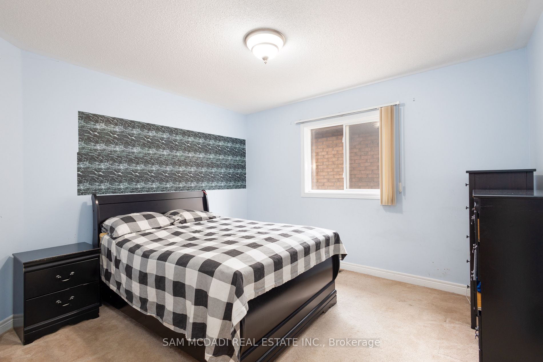 3435 Artesian Dr