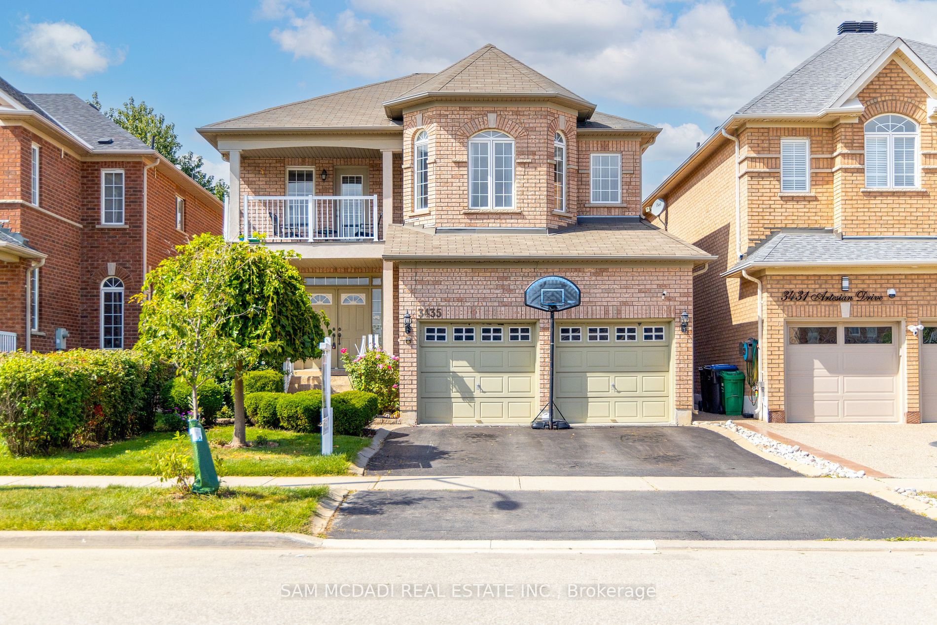 3435 Artesian Dr