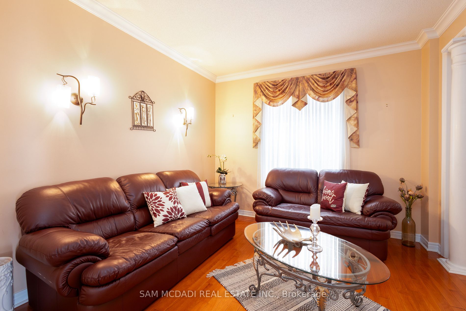 3435 Artesian Dr