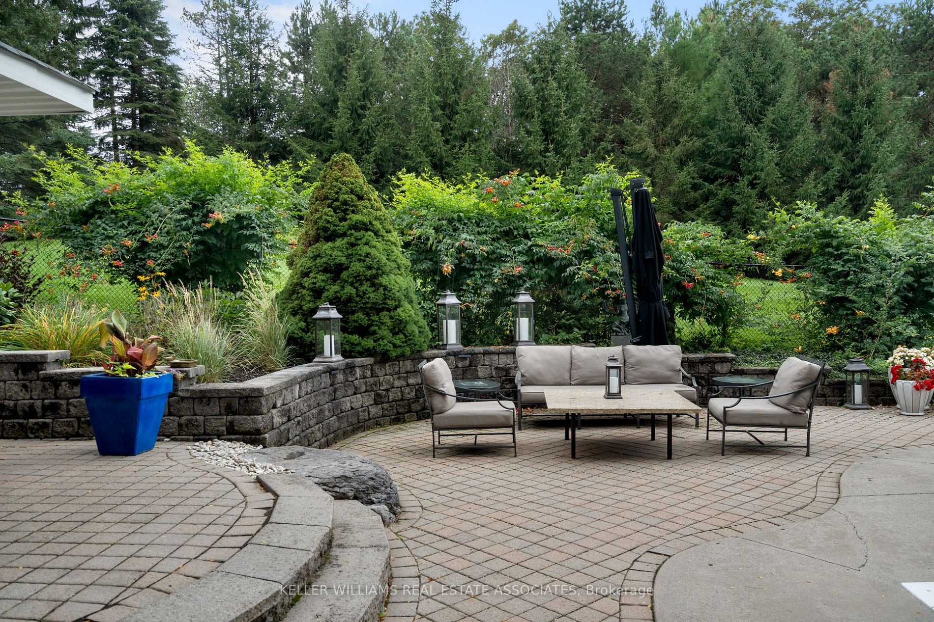 19 Wolf Cres
