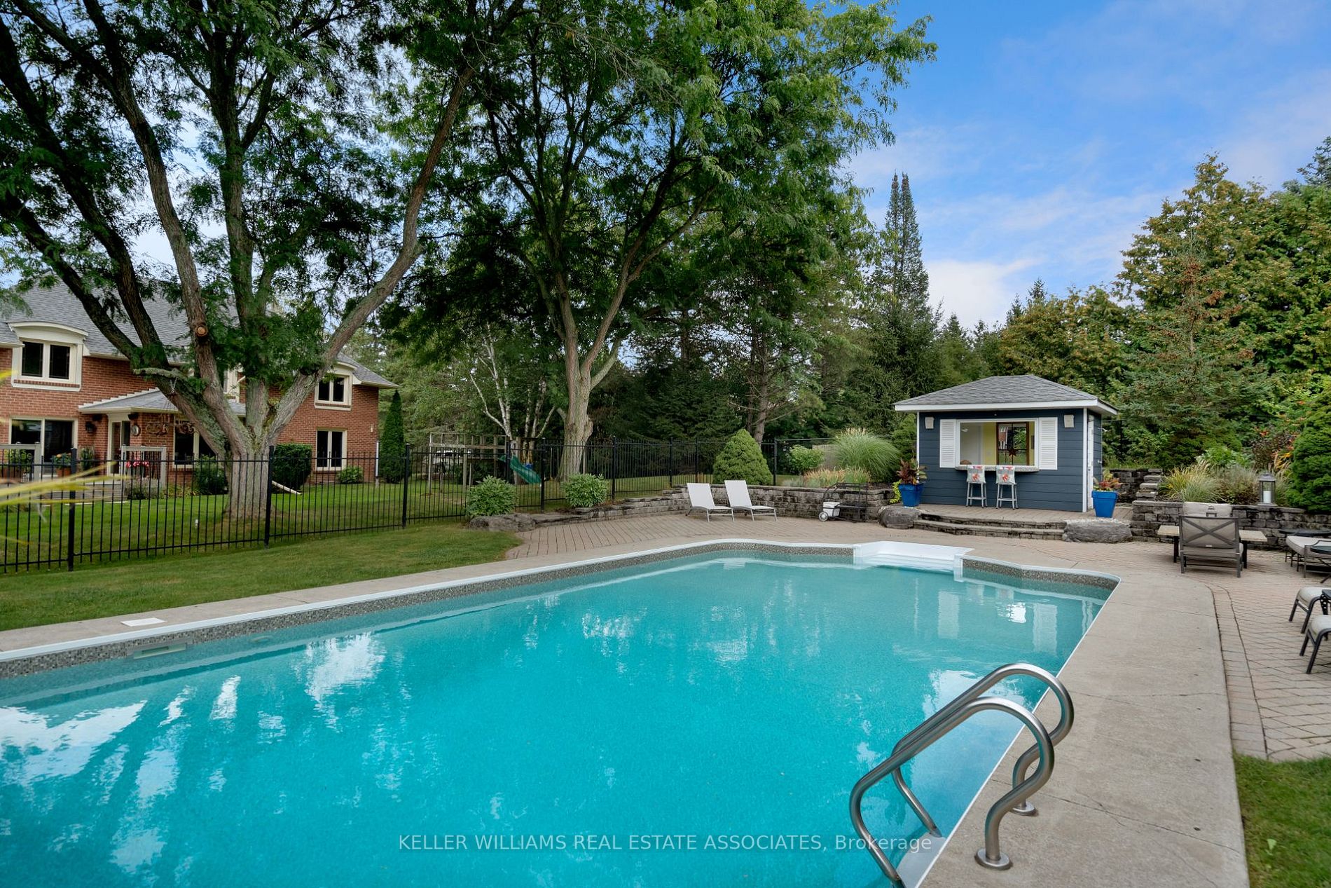 19 Wolf Cres