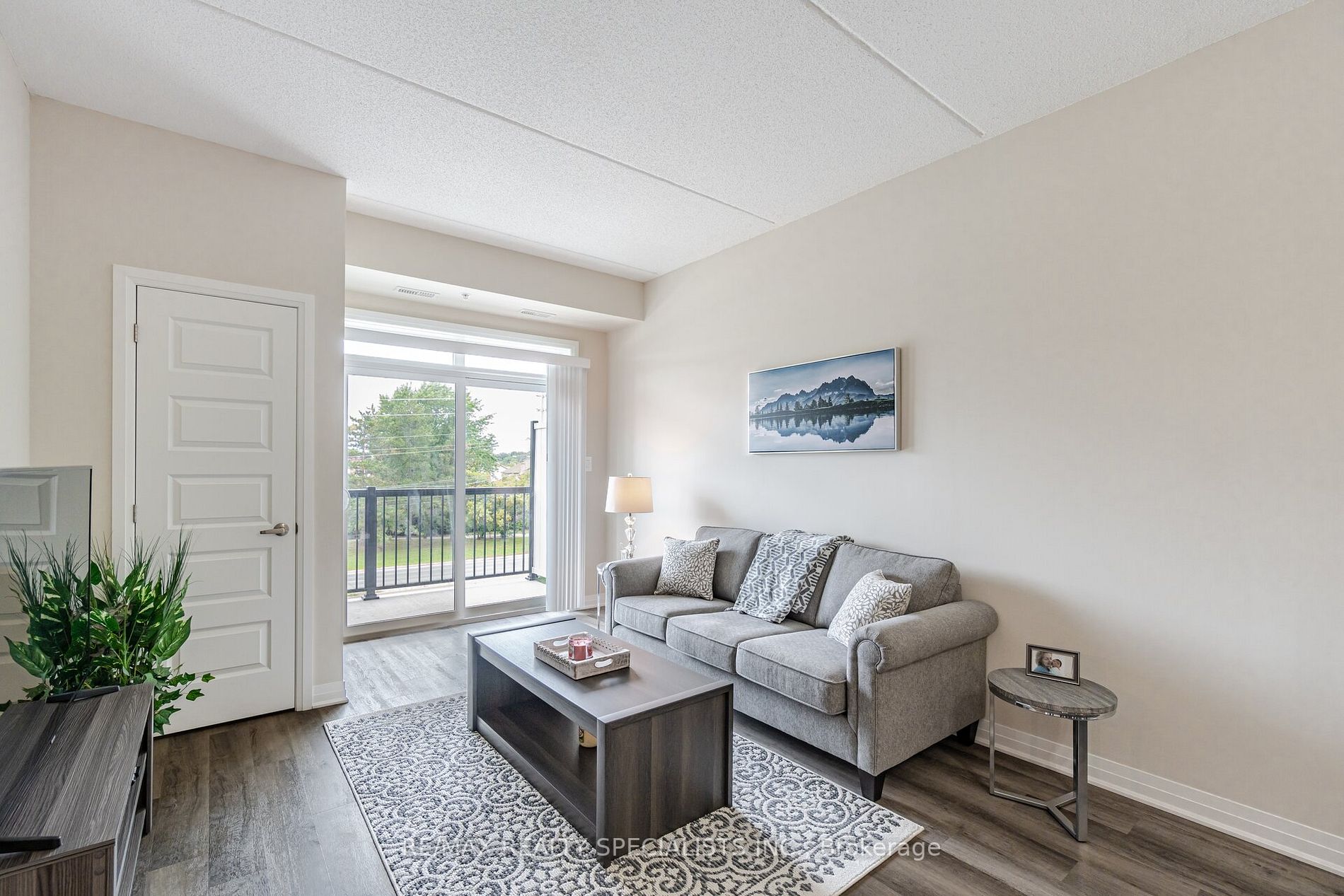 610 Farmstead Dr, #315