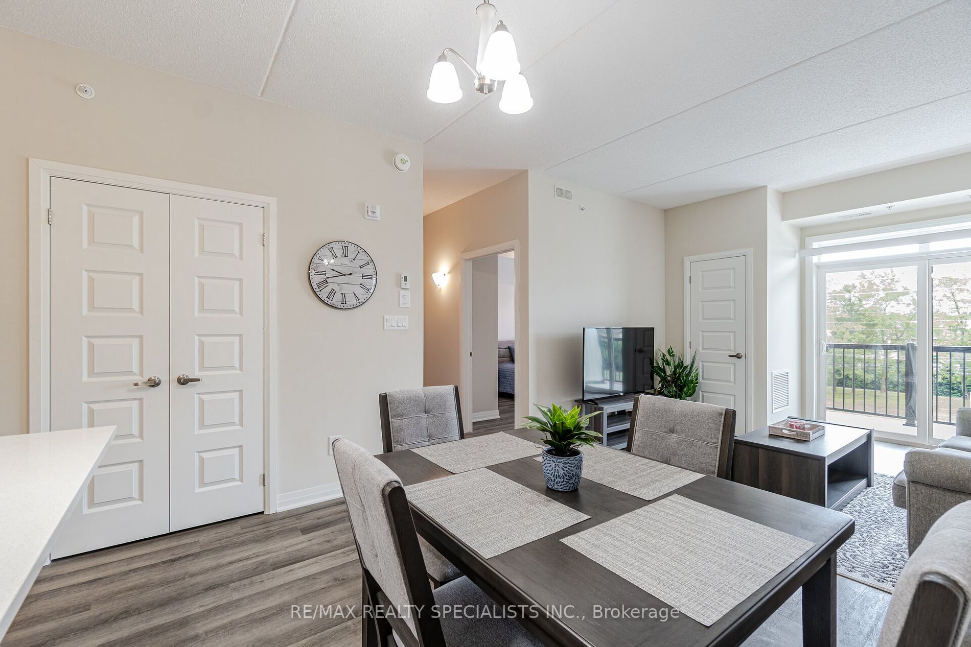 610 Farmstead Dr, #315