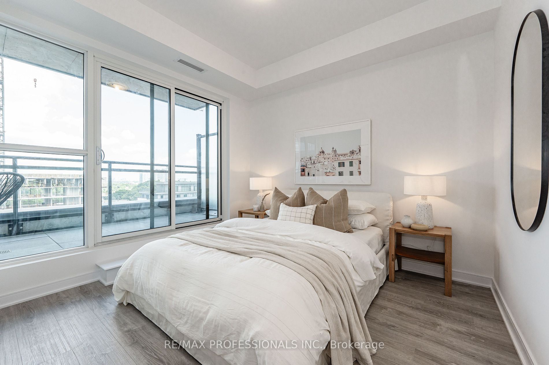 25 Neighbourhood Lane, #801