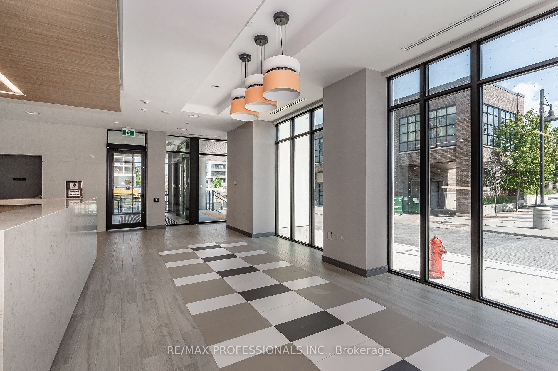 25 Neighbourhood Lane, #801