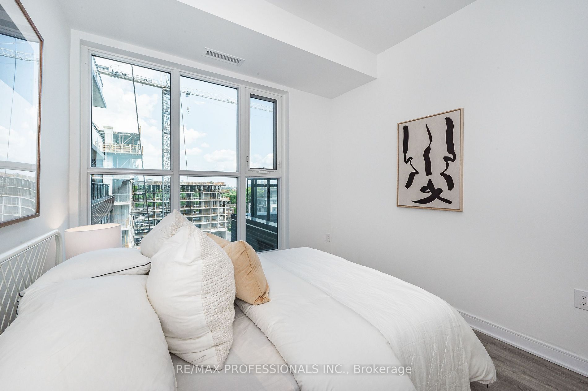 25 Neighbourhood Lane, #801