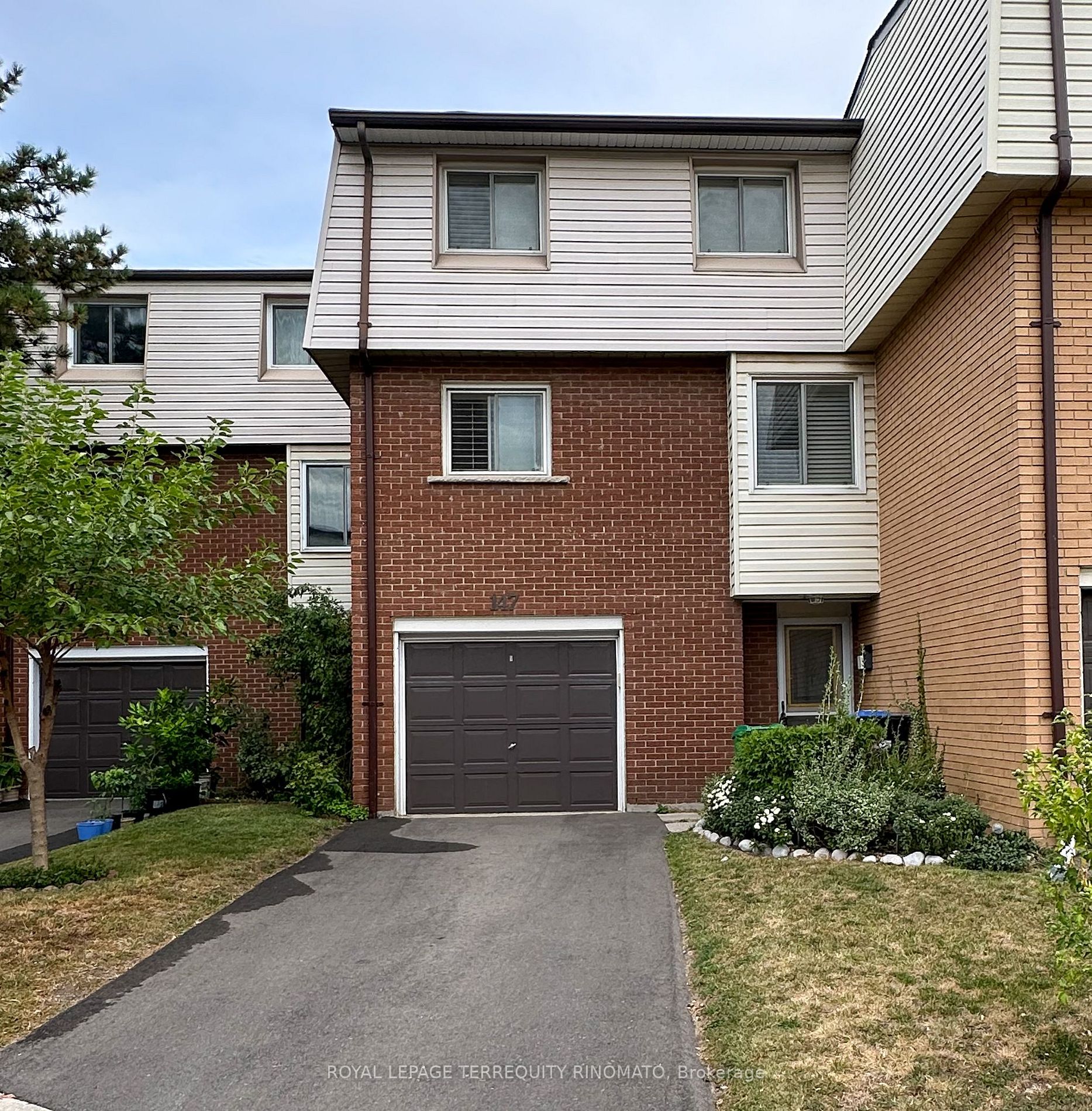 3175 Kirwin Ave, #147