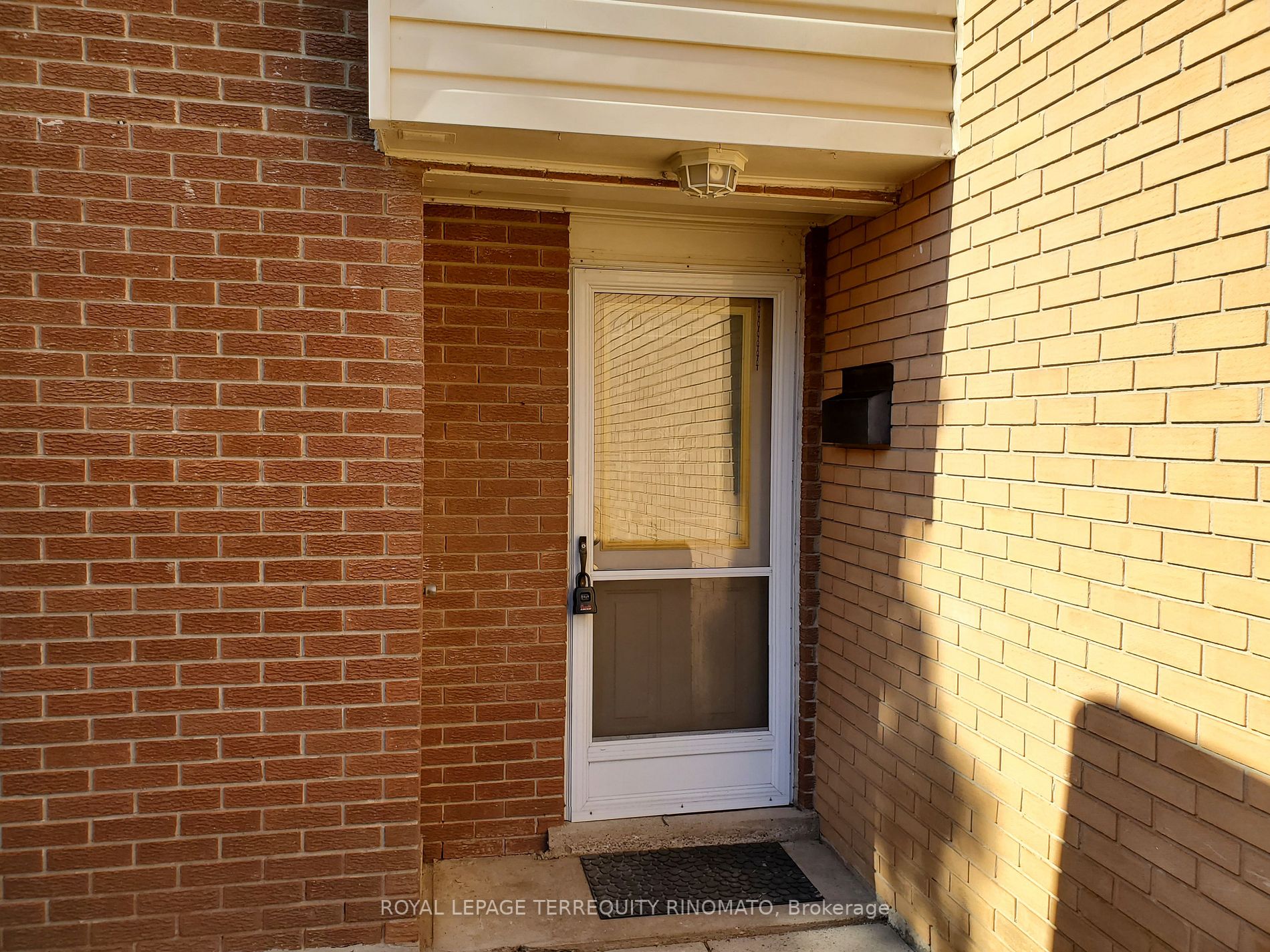 3175 Kirwin Ave, #147