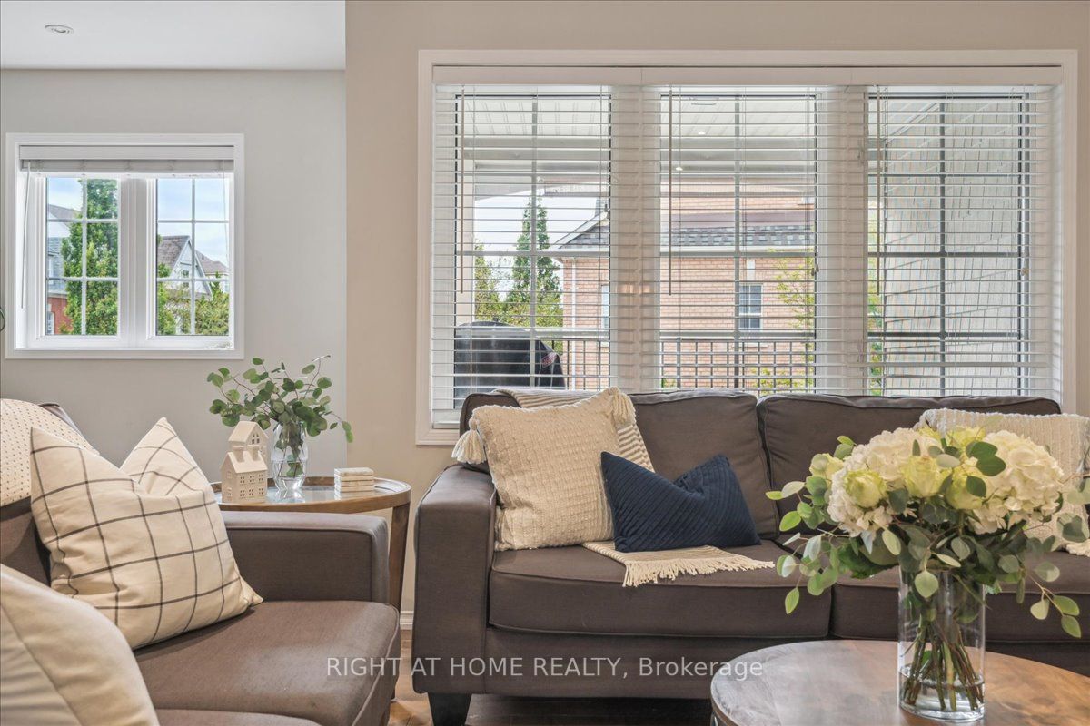 2360 Parkhaven Blvd, #20