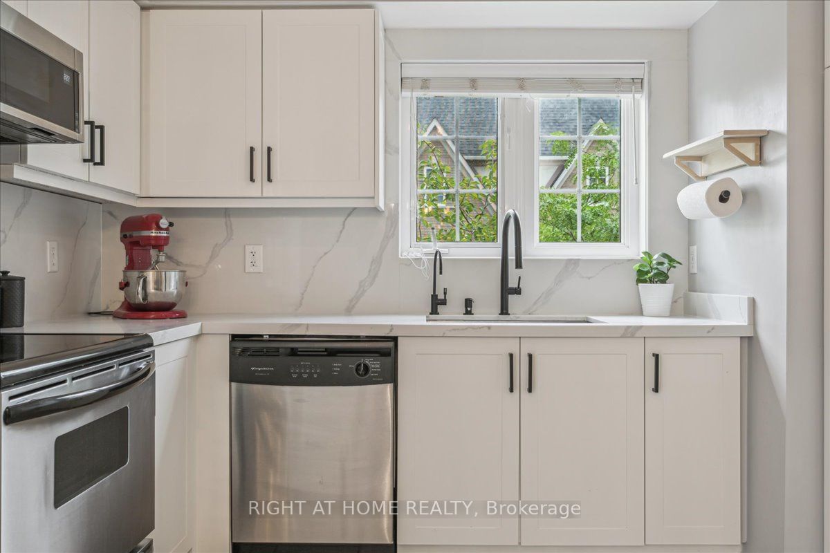 2360 Parkhaven Blvd, #20